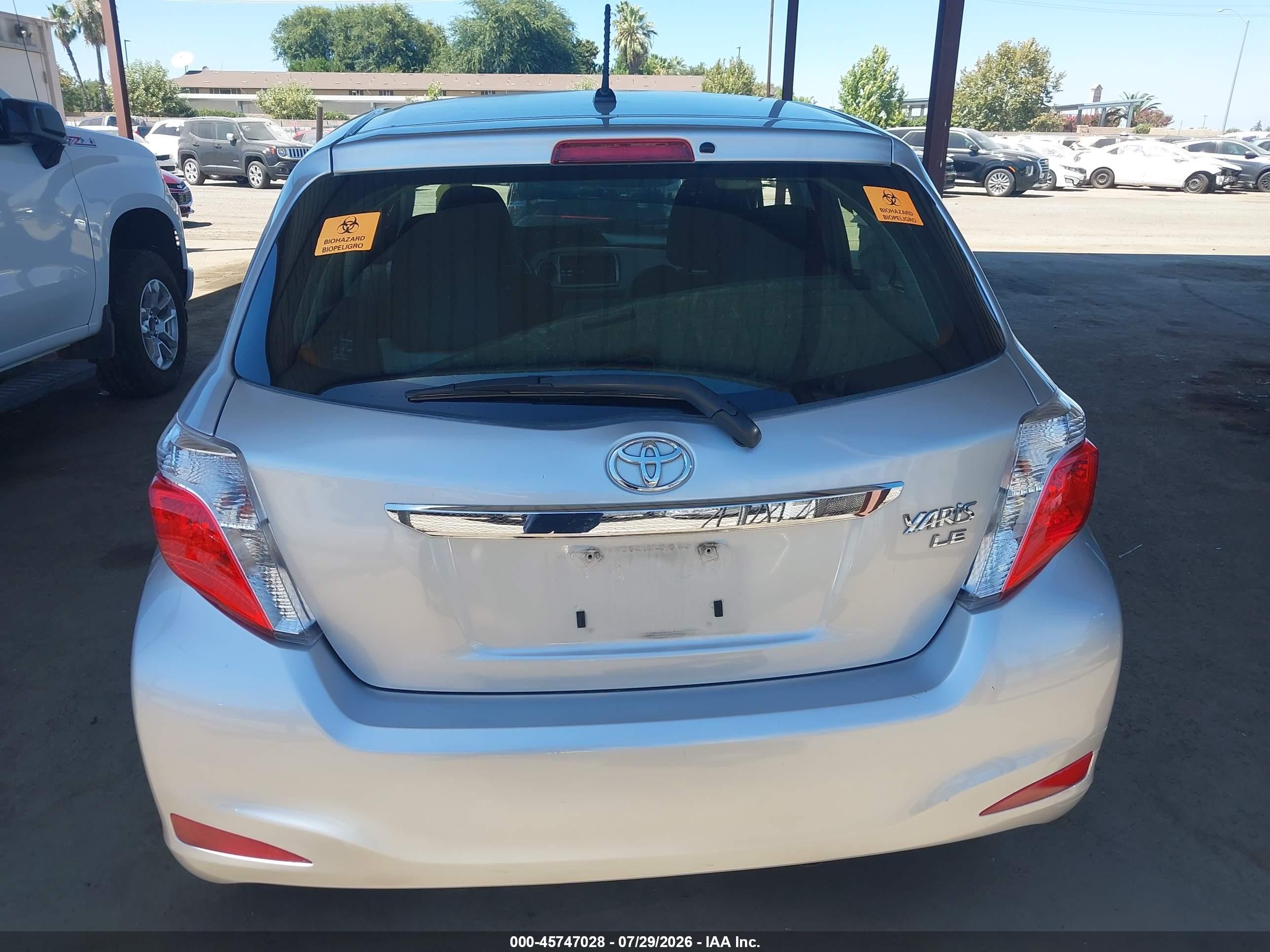 2014 Toyota Yaris Le (tmc/cbu Plant) Silver vin: JTDKTUD34ED575472