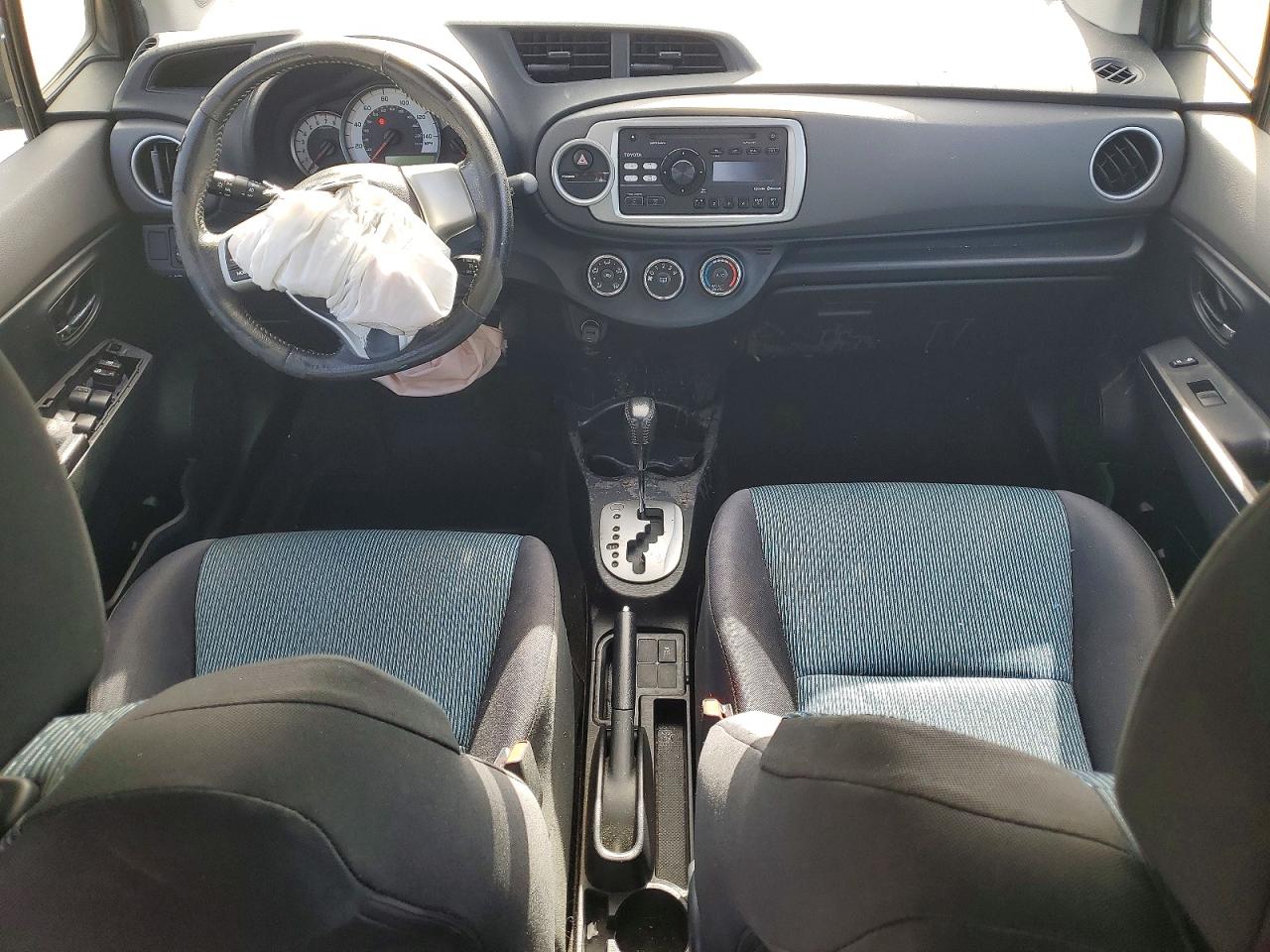 2014 Toyota Yaris 5-door Se Gray vin: JTDKTUD34ED581420