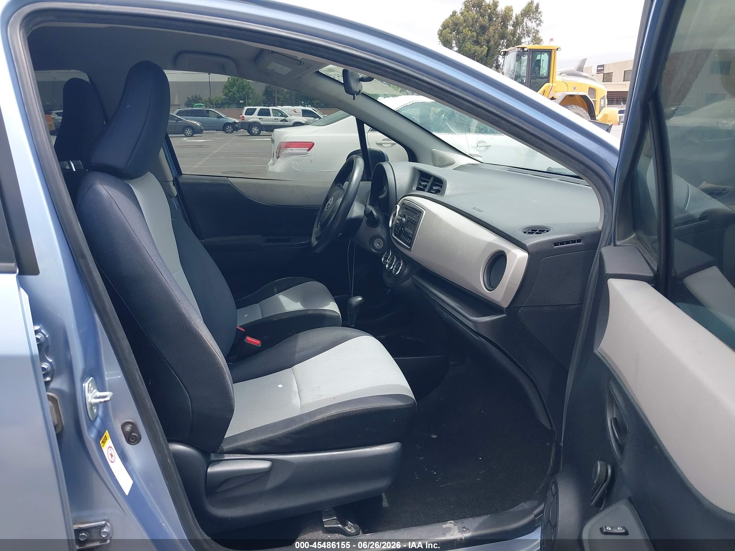 2014 Toyota Yaris L (tmc/cbu Plant) Light Blue vin: JTDKTUD34ED591204
