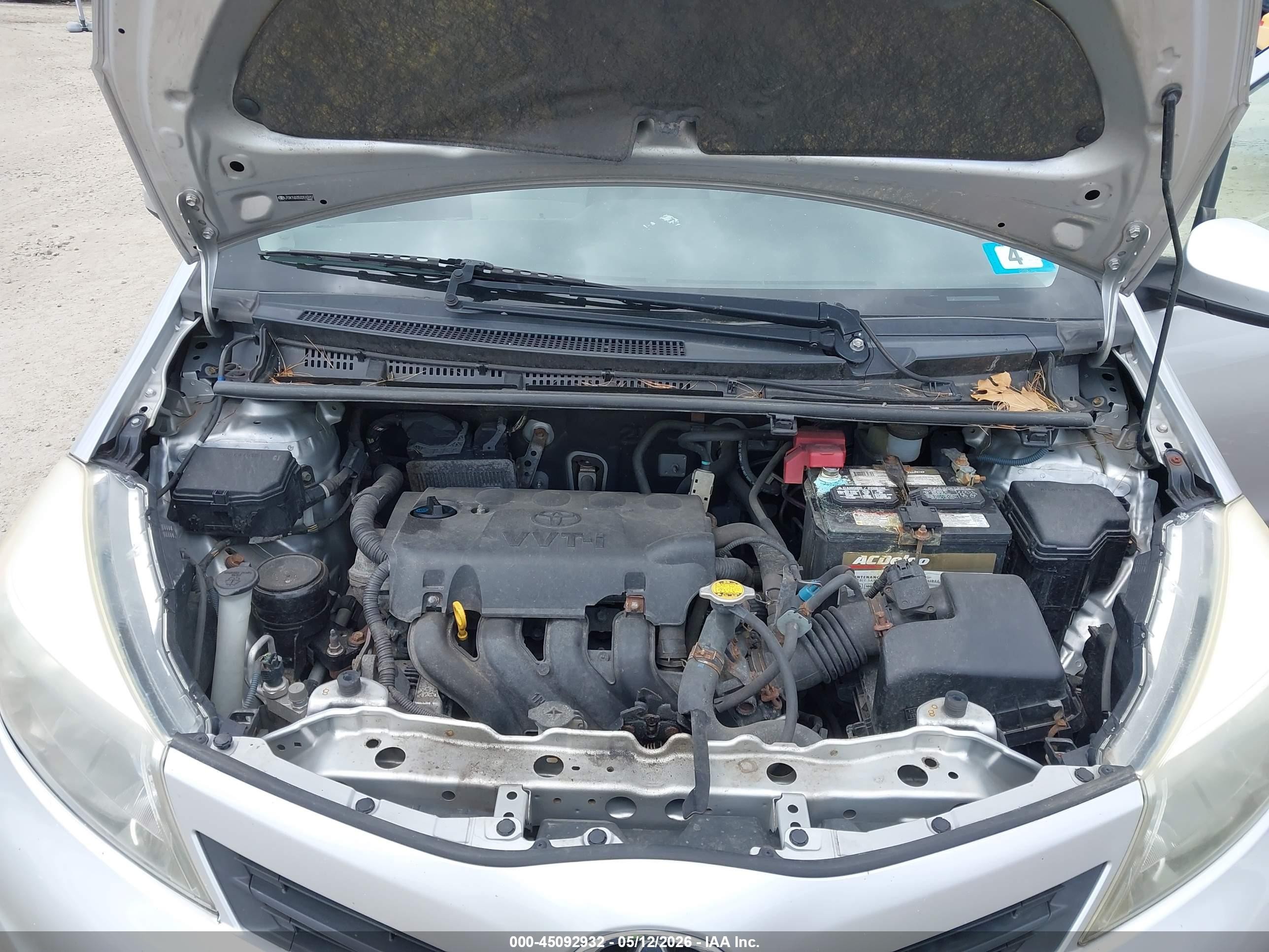 2012 Toyota Yaris Le Silver vin: JTDKTUD35CD510157