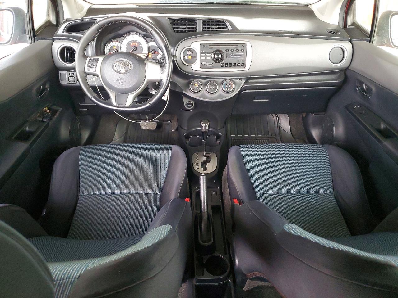 2012 Toyota Yaris 5-door Se Red vin: JTDKTUD35CD531669