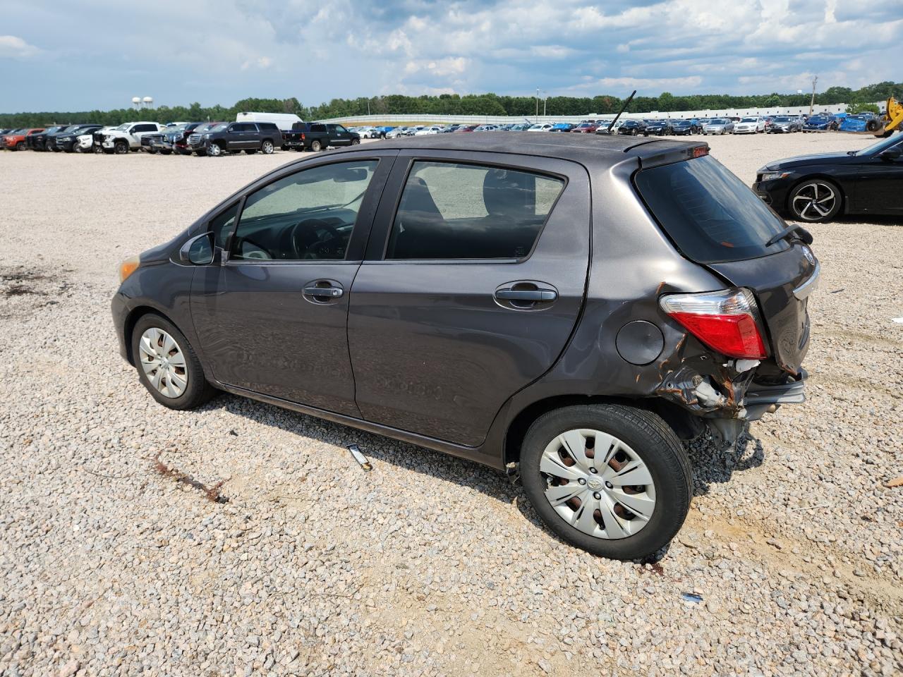 2012 Toyota Yaris 5-door L Gray vin: JTDKTUD35CD537620