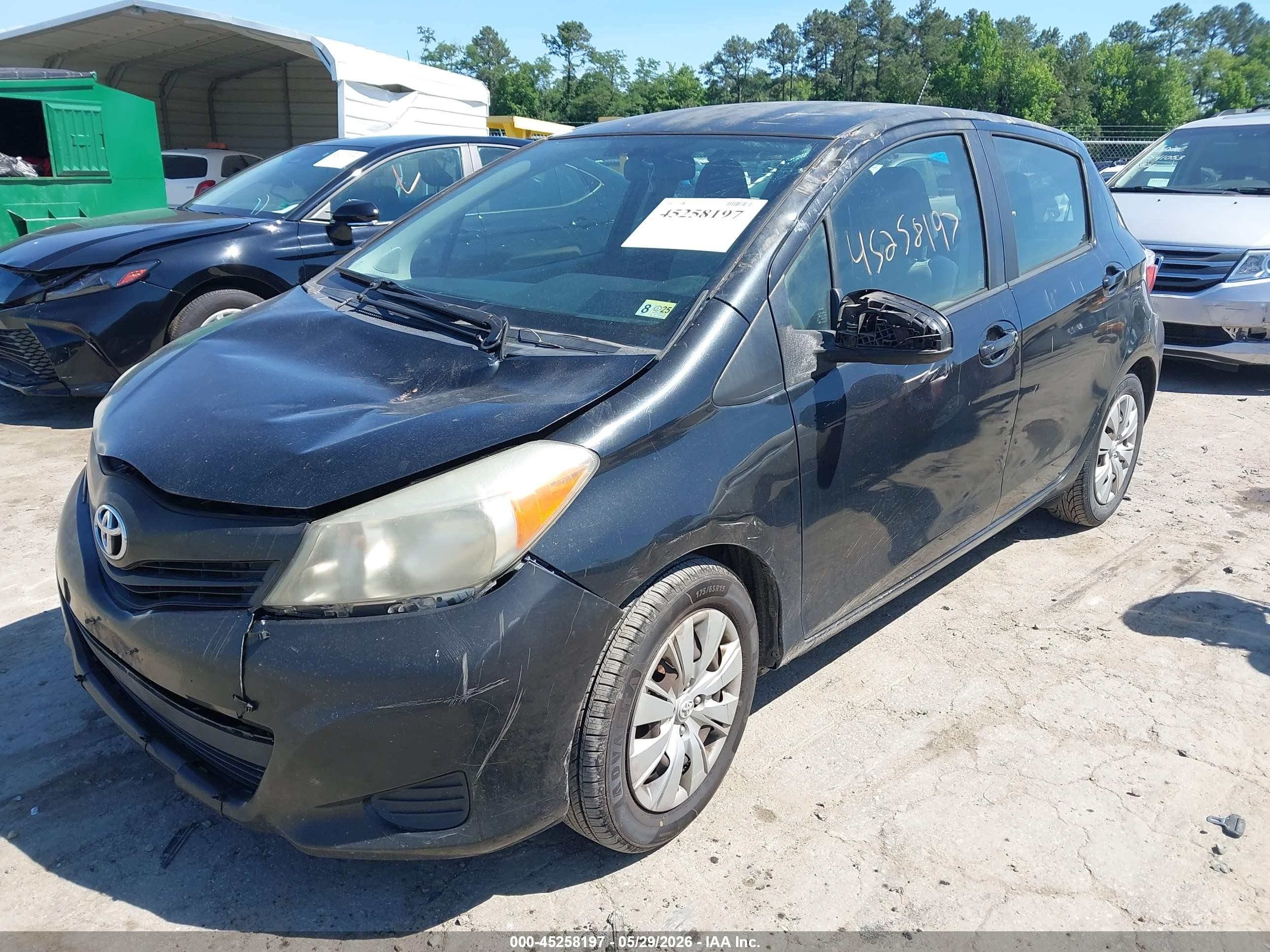 2013 Toyota Yaris Le Black vin: JTDKTUD35DD551177