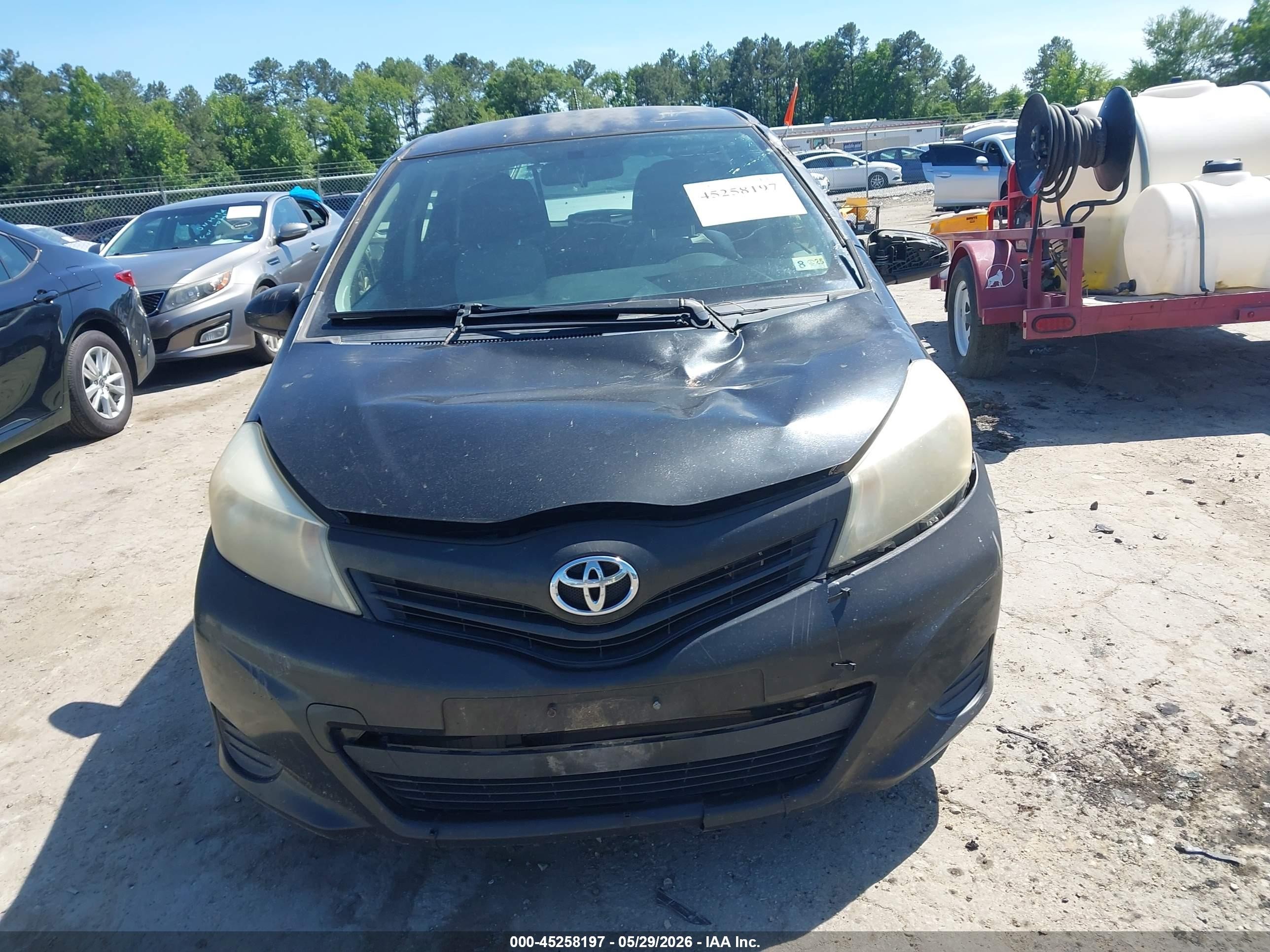 2013 Toyota Yaris Le Black vin: JTDKTUD35DD551177