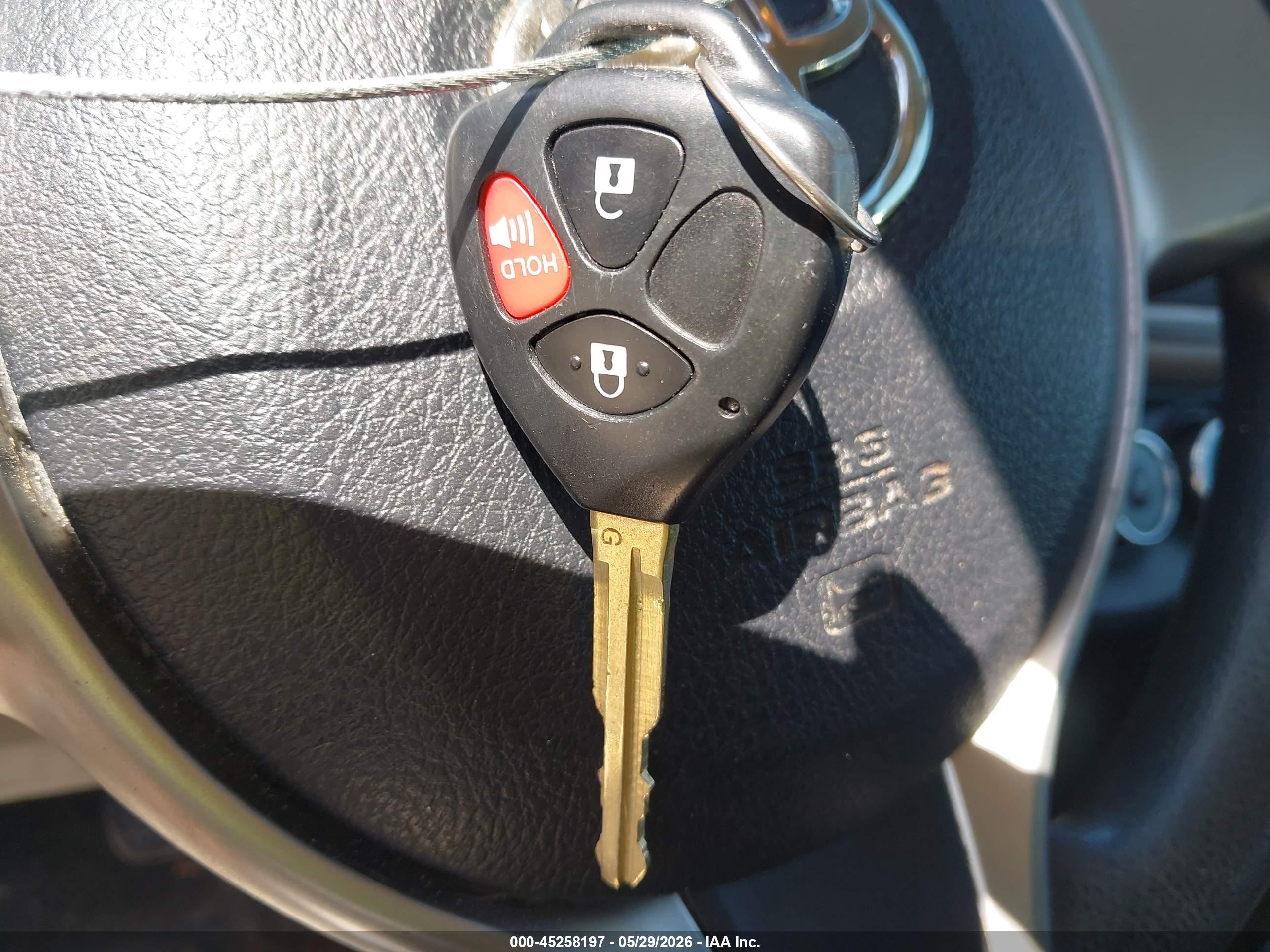 2013 Toyota Yaris Le Black vin: JTDKTUD35DD551177