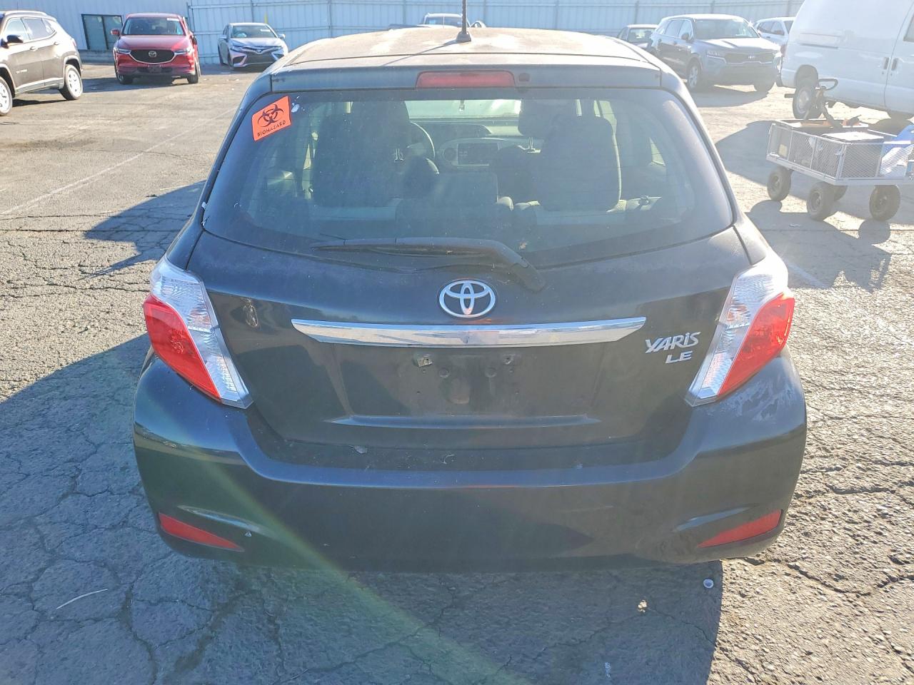 2013 Toyota Yaris 5-door Le Black vin: JTDKTUD35DD559666