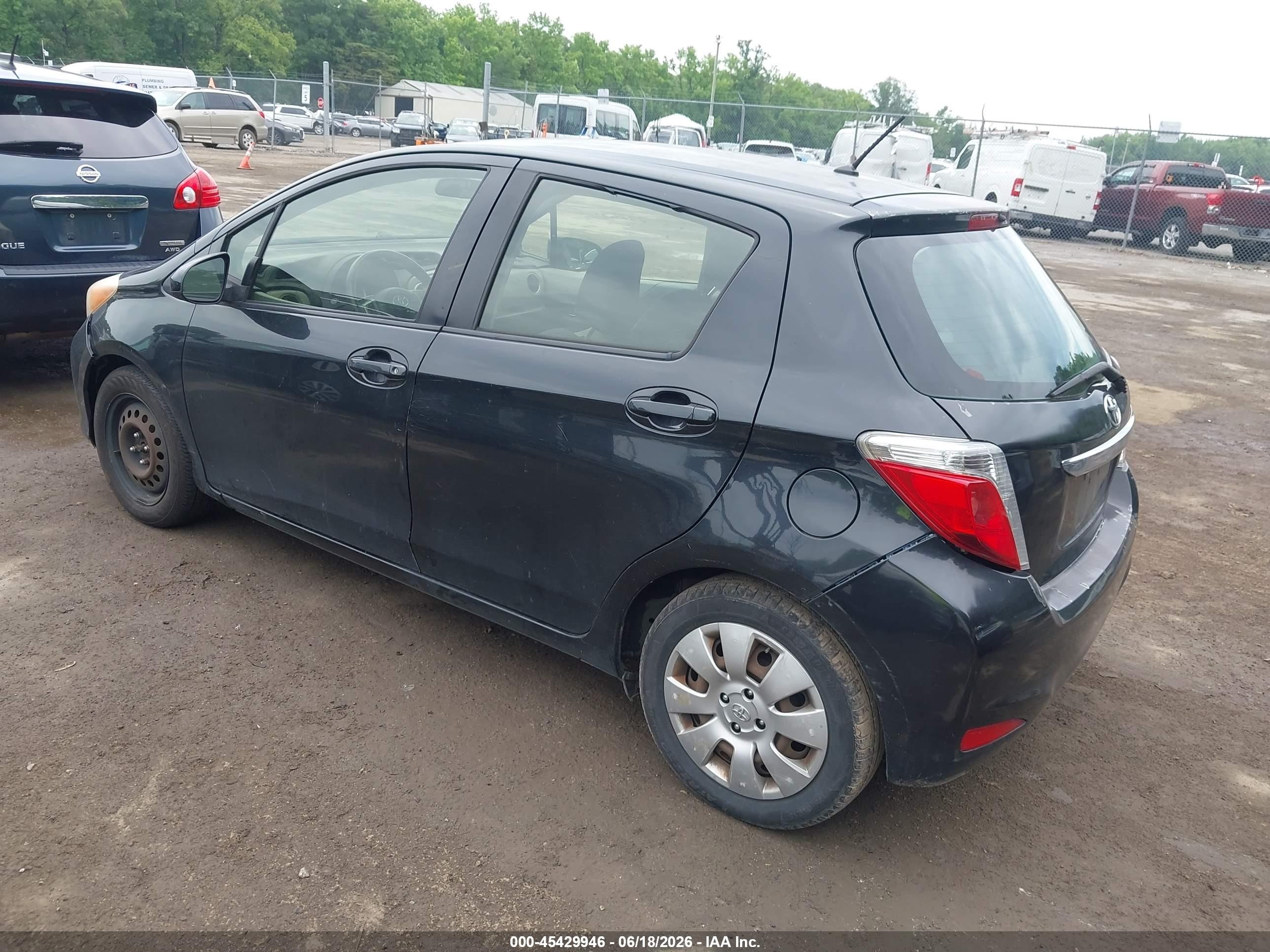 2013 Toyota Yaris Le Black vin: JTDKTUD35DD567203