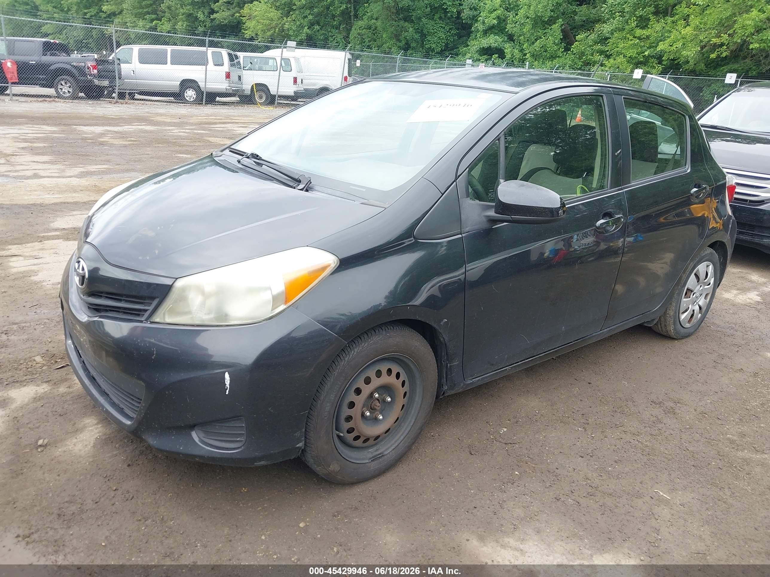 2013 Toyota Yaris Le Black vin: JTDKTUD35DD567203