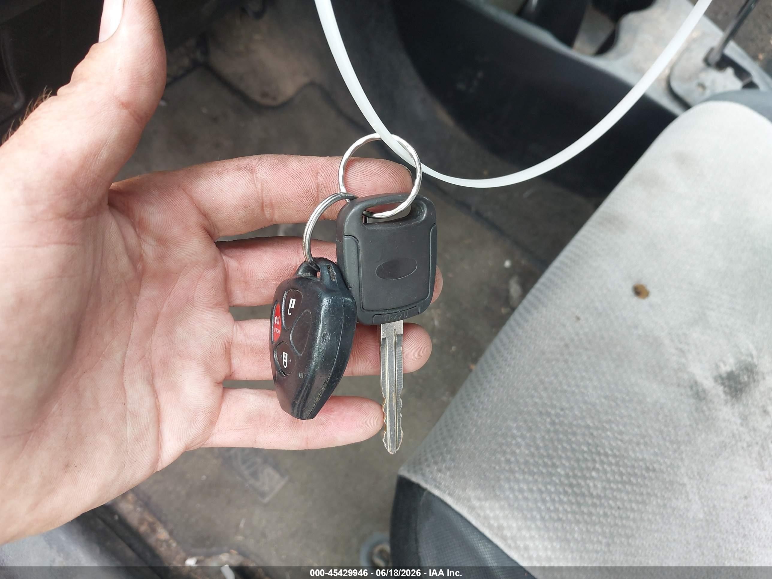 2013 Toyota Yaris Le Black vin: JTDKTUD35DD567203