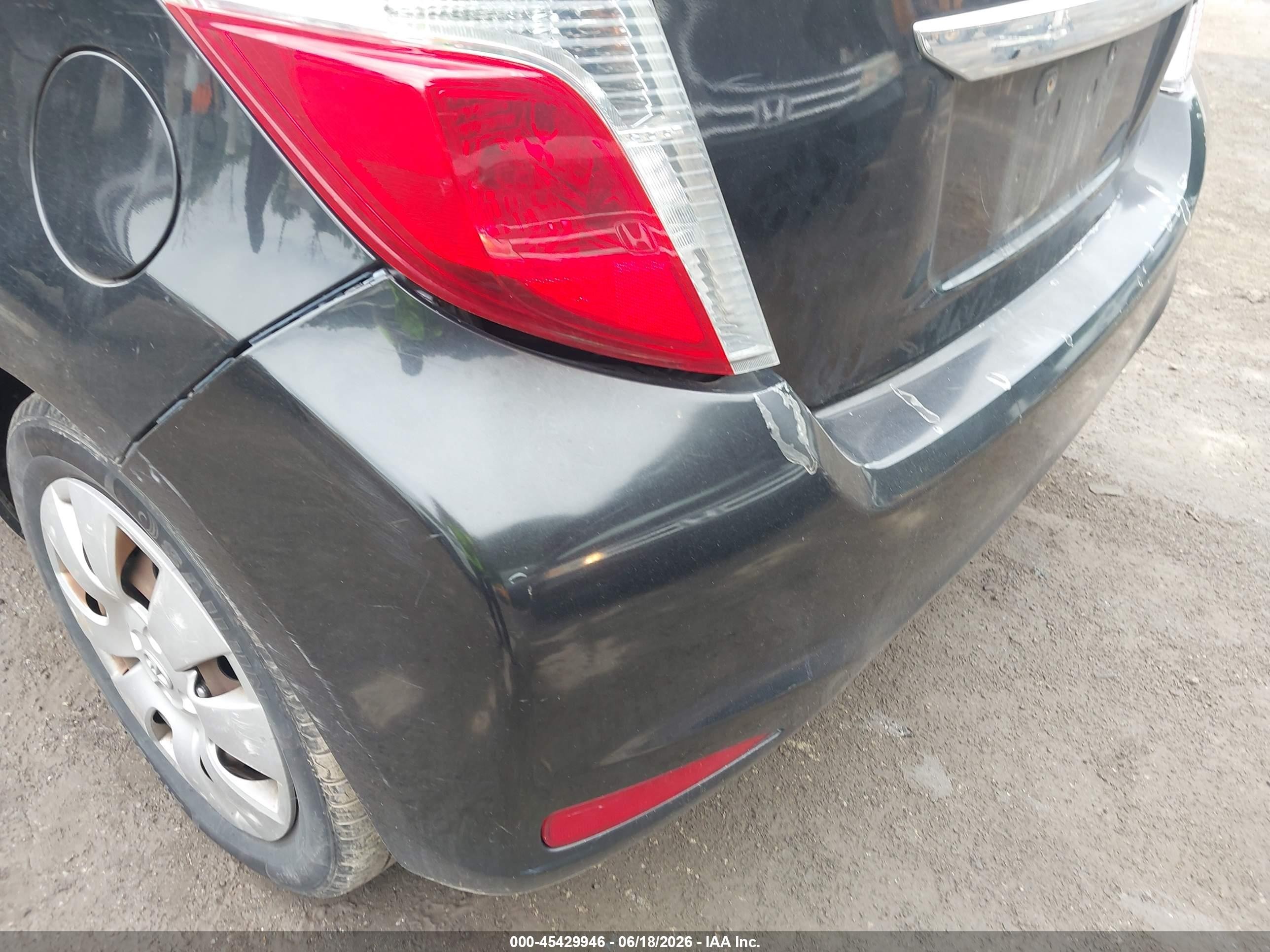 2013 Toyota Yaris Le Black vin: JTDKTUD35DD567203