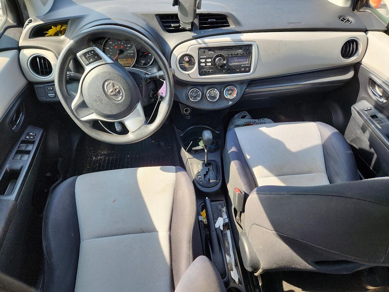 2014 Toyota Yaris 5-door Le Black vin: JTDKTUD35ED574153