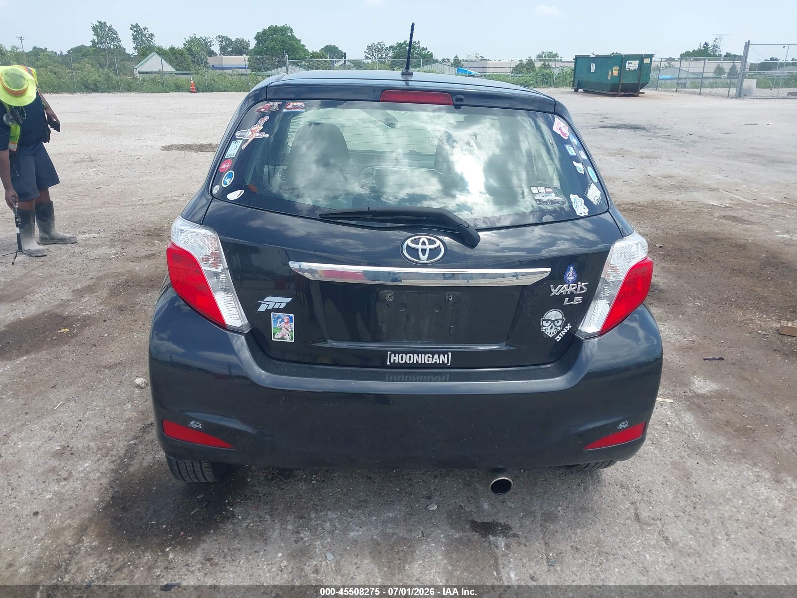 2014 Toyota Yaris Le (tmc/cbu Plant) Black vin: JTDKTUD35ED588067