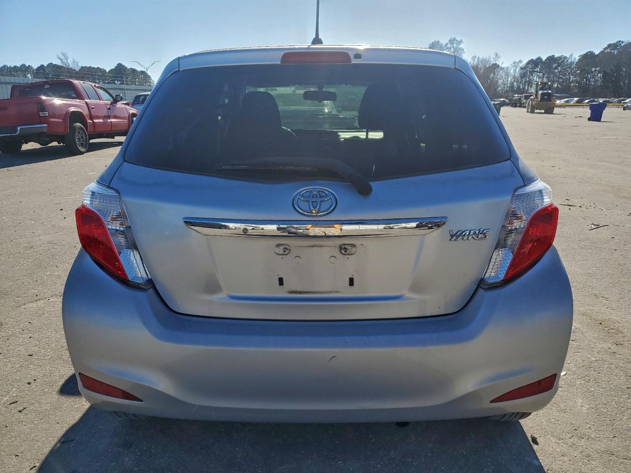 2012 Toyota Yaris Silver vin: JTDKTUD36CD522995