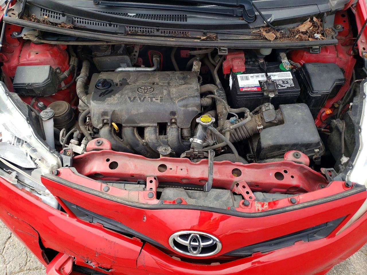 2012 Toyota Yaris 5-door L Red vin: JTDKTUD36CD526819