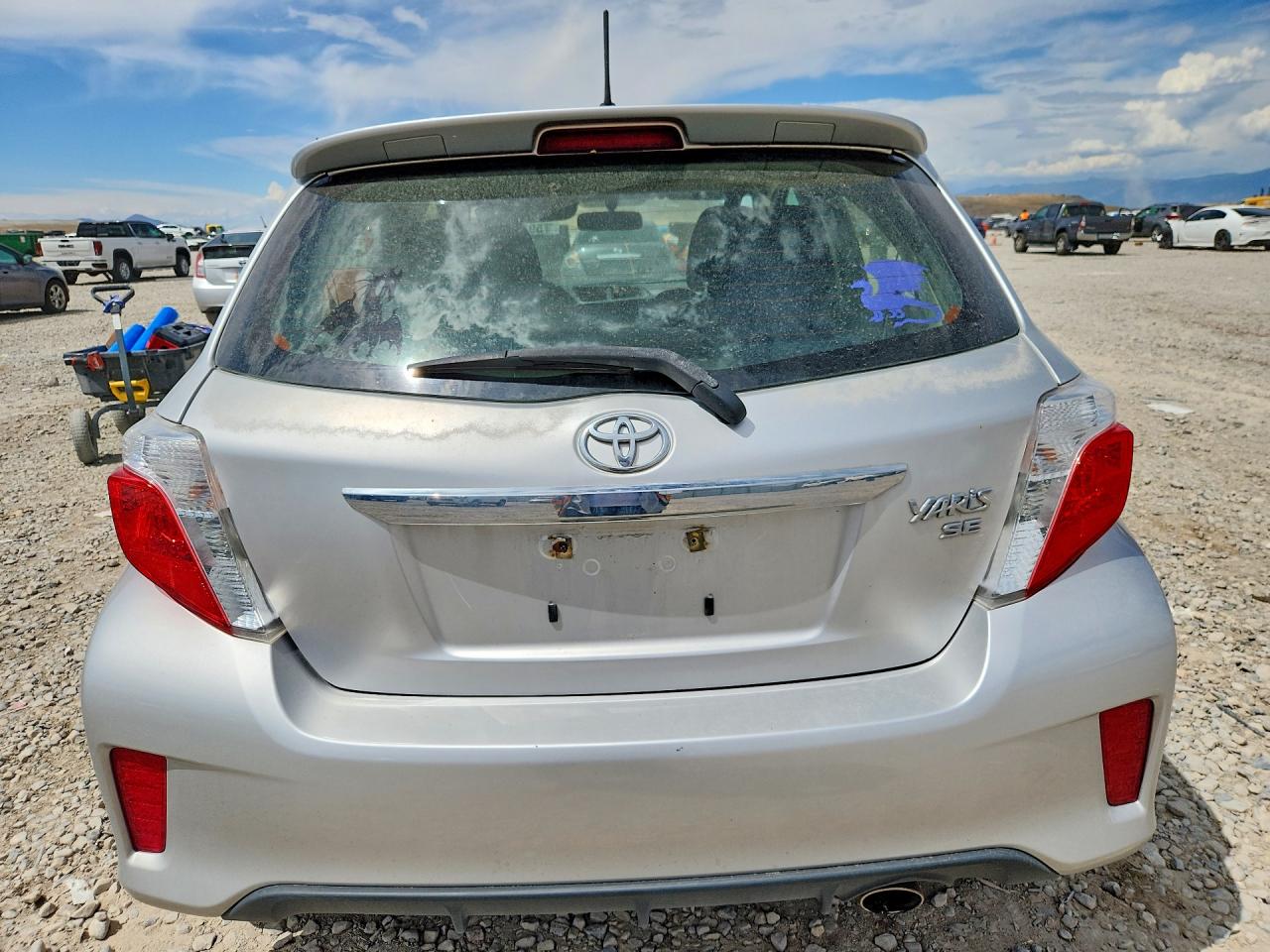 2013 Toyota Yaris 5-door Se Серебряный vin: JTDKTUD36DD542293