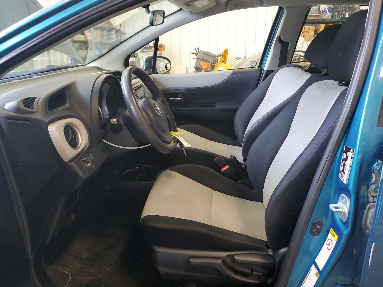 2013 Toyota Yaris 5-door L Бирюзовый vin: JTDKTUD36DD563175