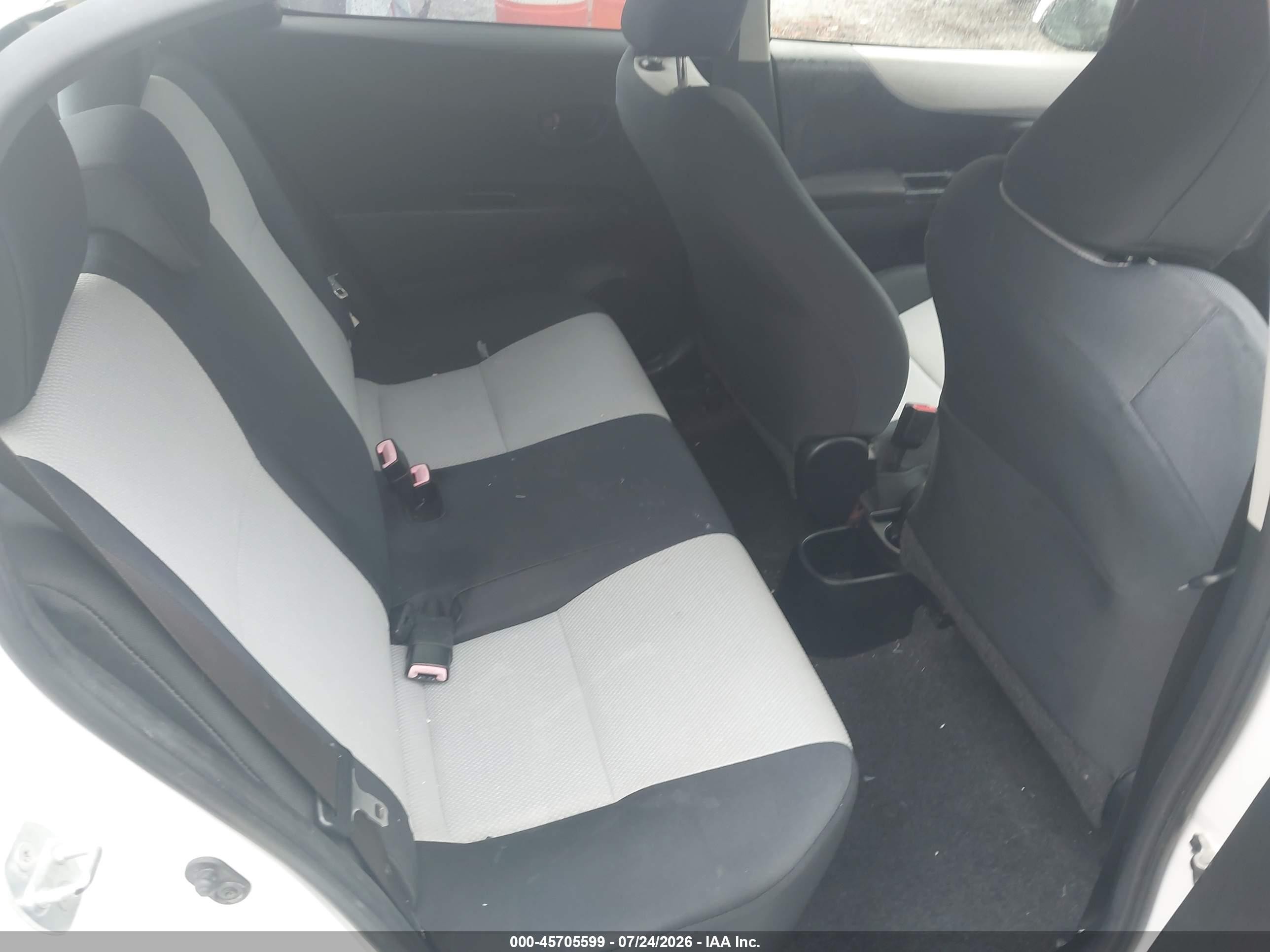 2014 Toyota Yaris L (tmc/cbu Plant)/le (tmc/cbu Plant)/se (tmc/cbu Plant) White vin: JTDKTUD36ED593438