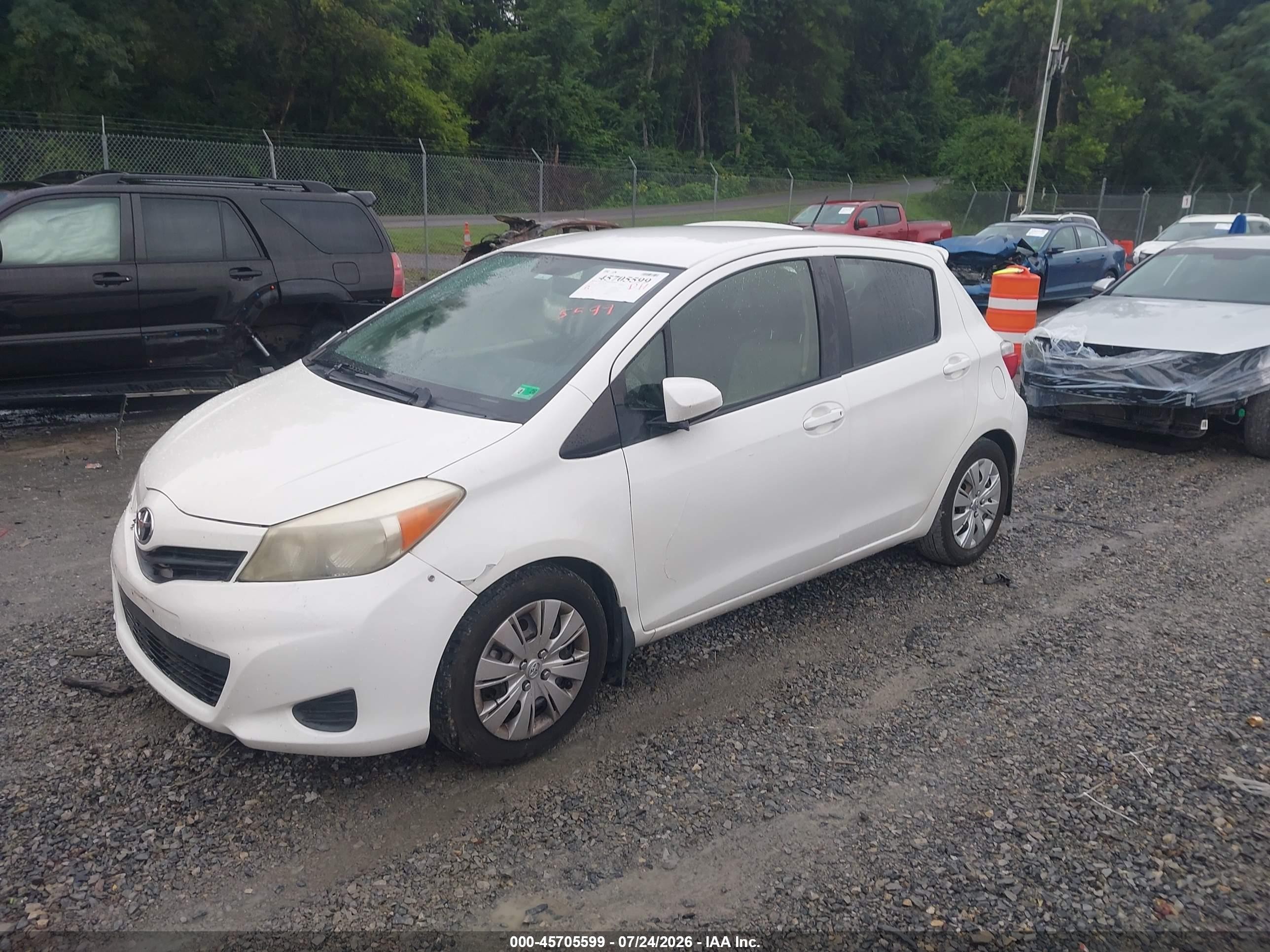 2014 Toyota Yaris L (tmc/cbu Plant)/le (tmc/cbu Plant)/se (tmc/cbu Plant) White vin: JTDKTUD36ED593438