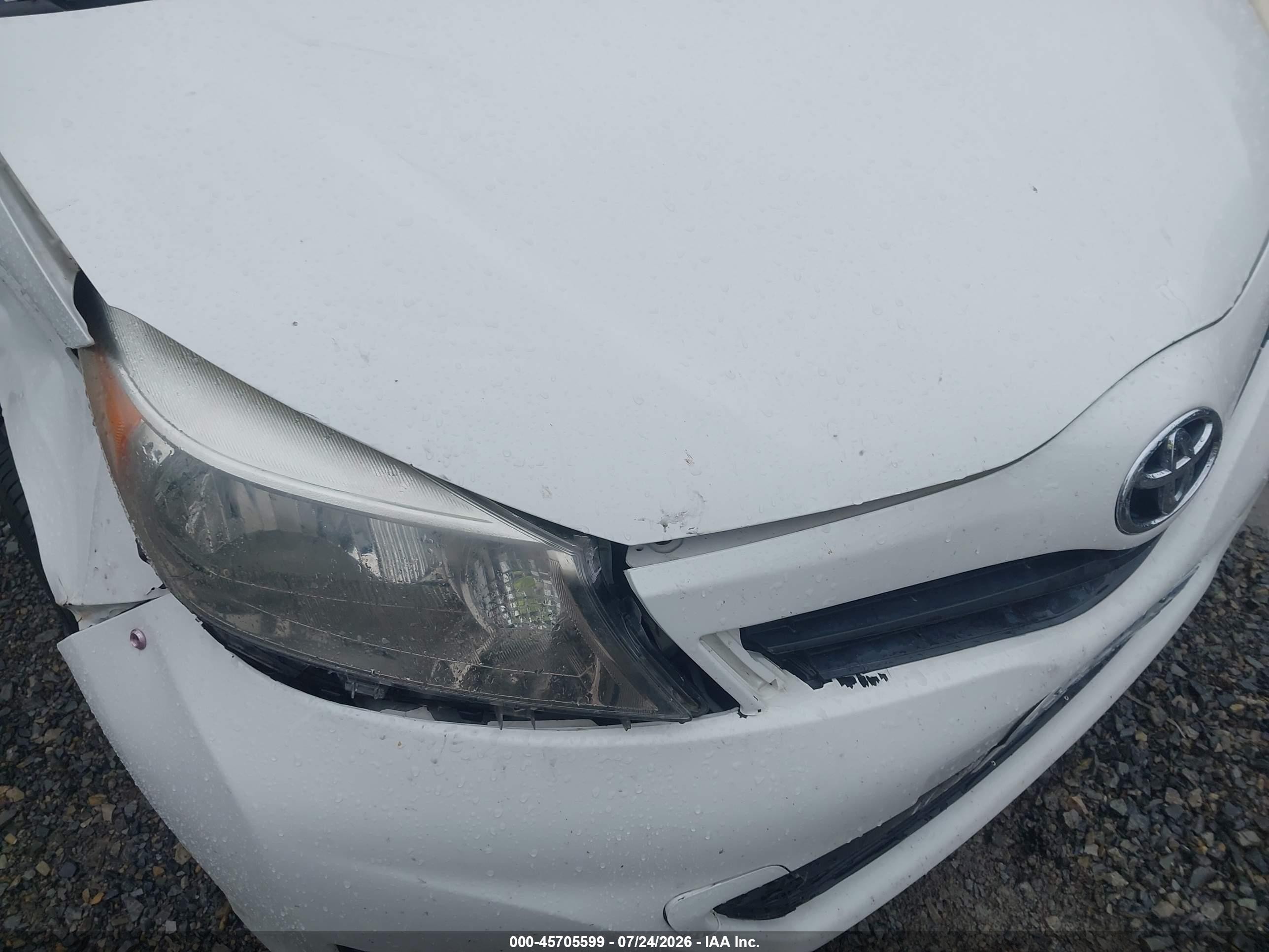 2014 Toyota Yaris L (tmc/cbu Plant)/le (tmc/cbu Plant)/se (tmc/cbu Plant) White vin: JTDKTUD36ED593438