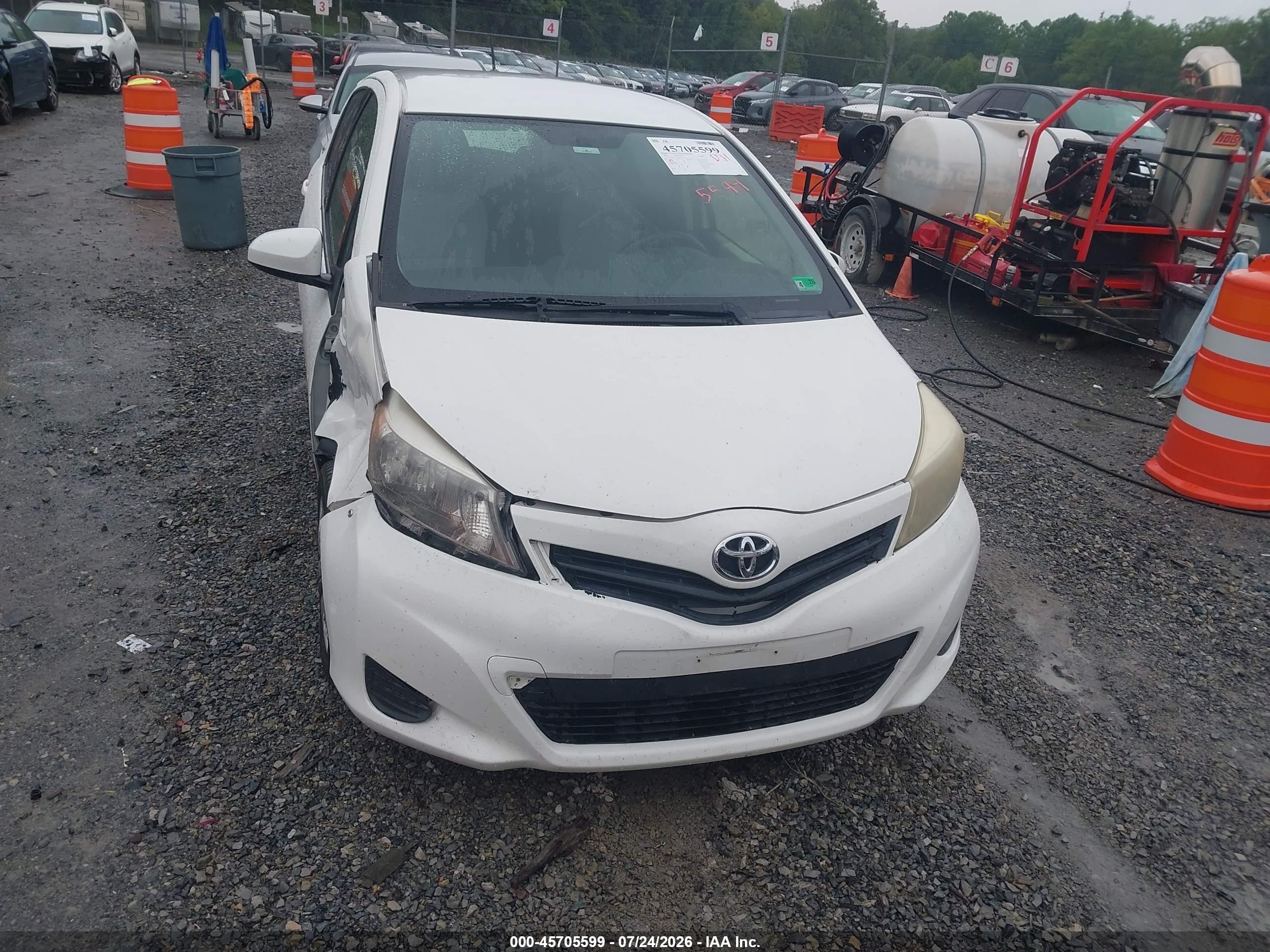 2014 Toyota Yaris L (tmc/cbu Plant)/le (tmc/cbu Plant)/se (tmc/cbu Plant) White vin: JTDKTUD36ED593438