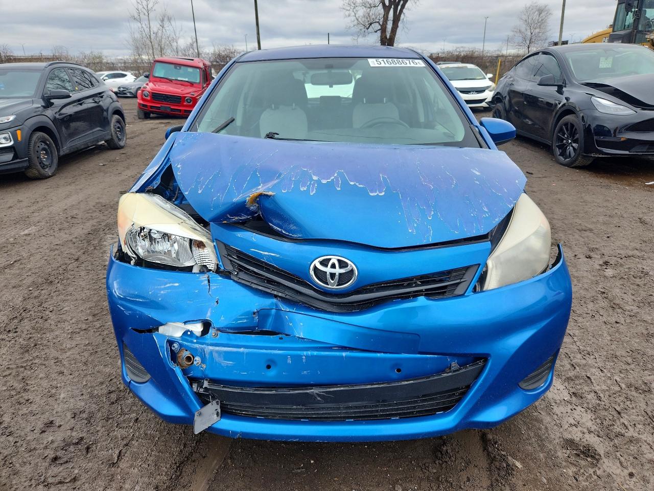 2012 Toyota Yaris 5-door L Blue vin: JTDKTUD37CD508555