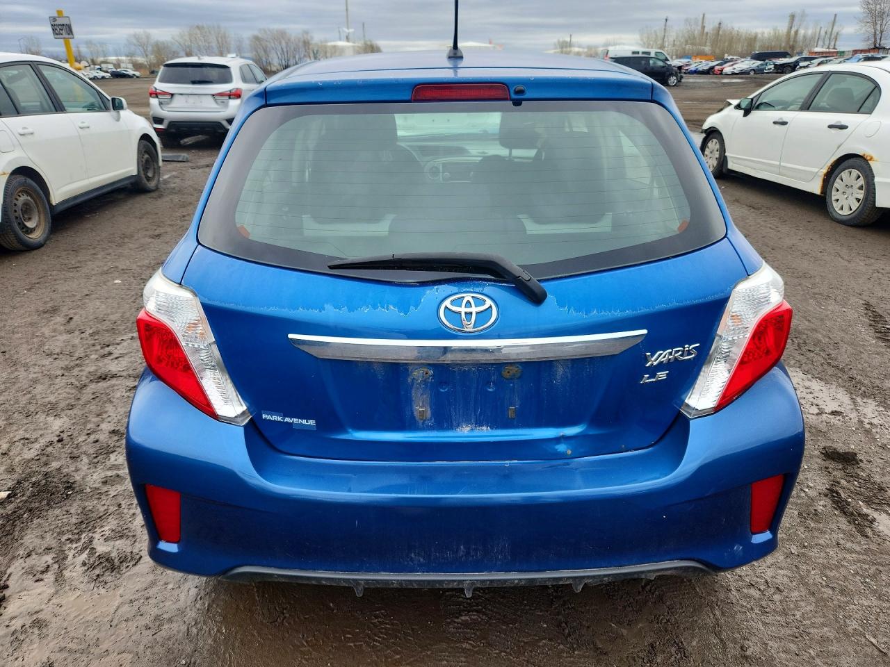 2012 Toyota Yaris 5-door L Blue vin: JTDKTUD37CD508555