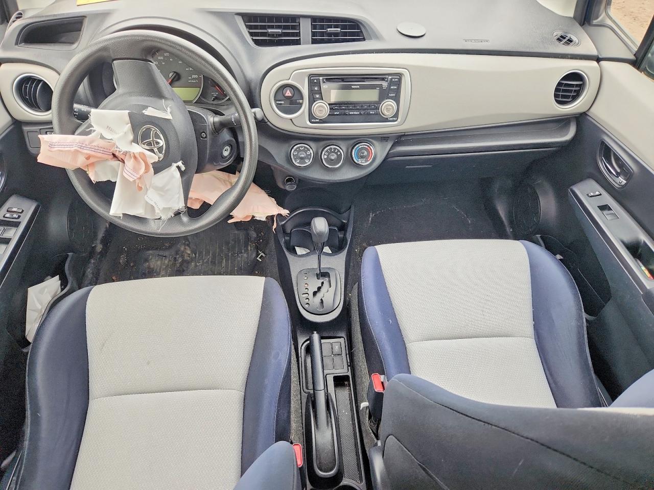2012 Toyota Yaris 5-door L Blue vin: JTDKTUD37CD508555