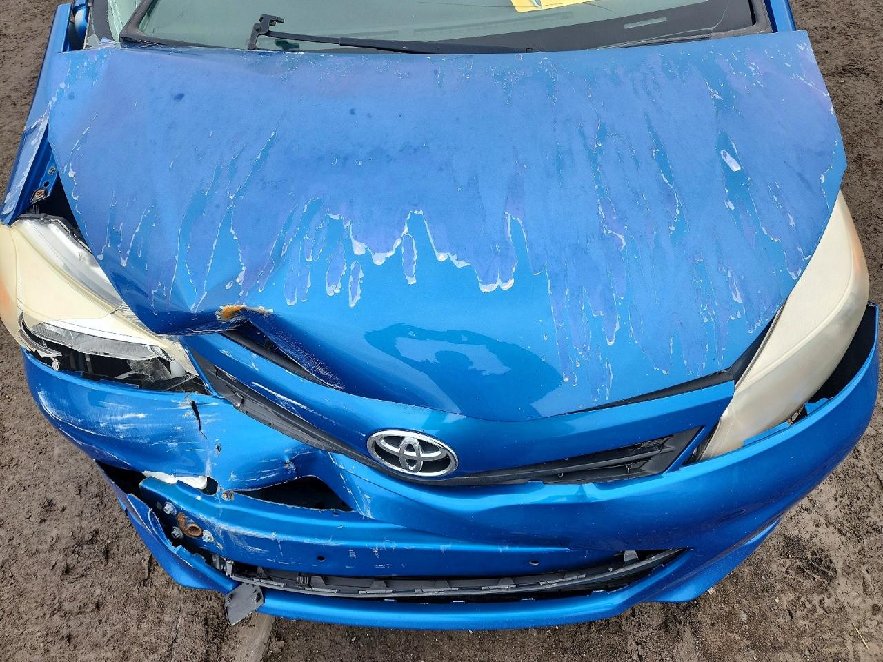 2012 Toyota Yaris 5-door L Blue vin: JTDKTUD37CD508555