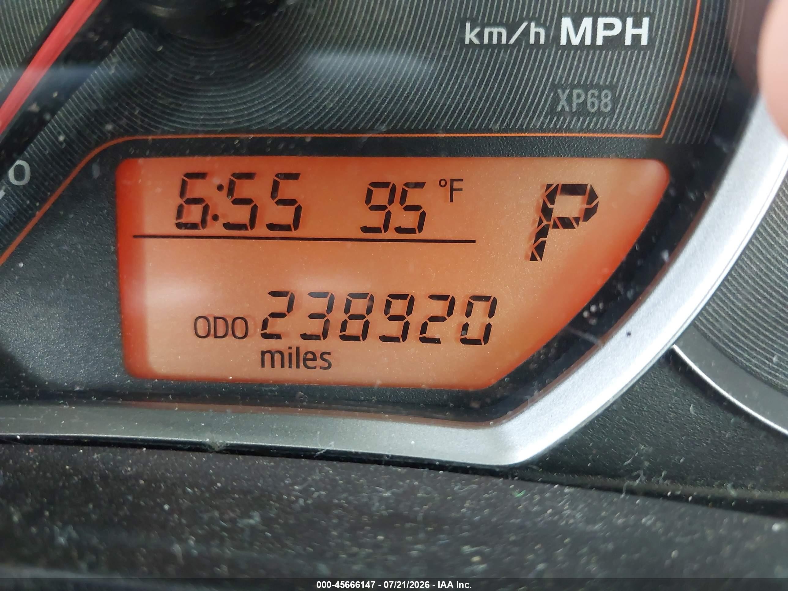 2012 Toyota Yaris L Red vin: JTDKTUD37CD523072