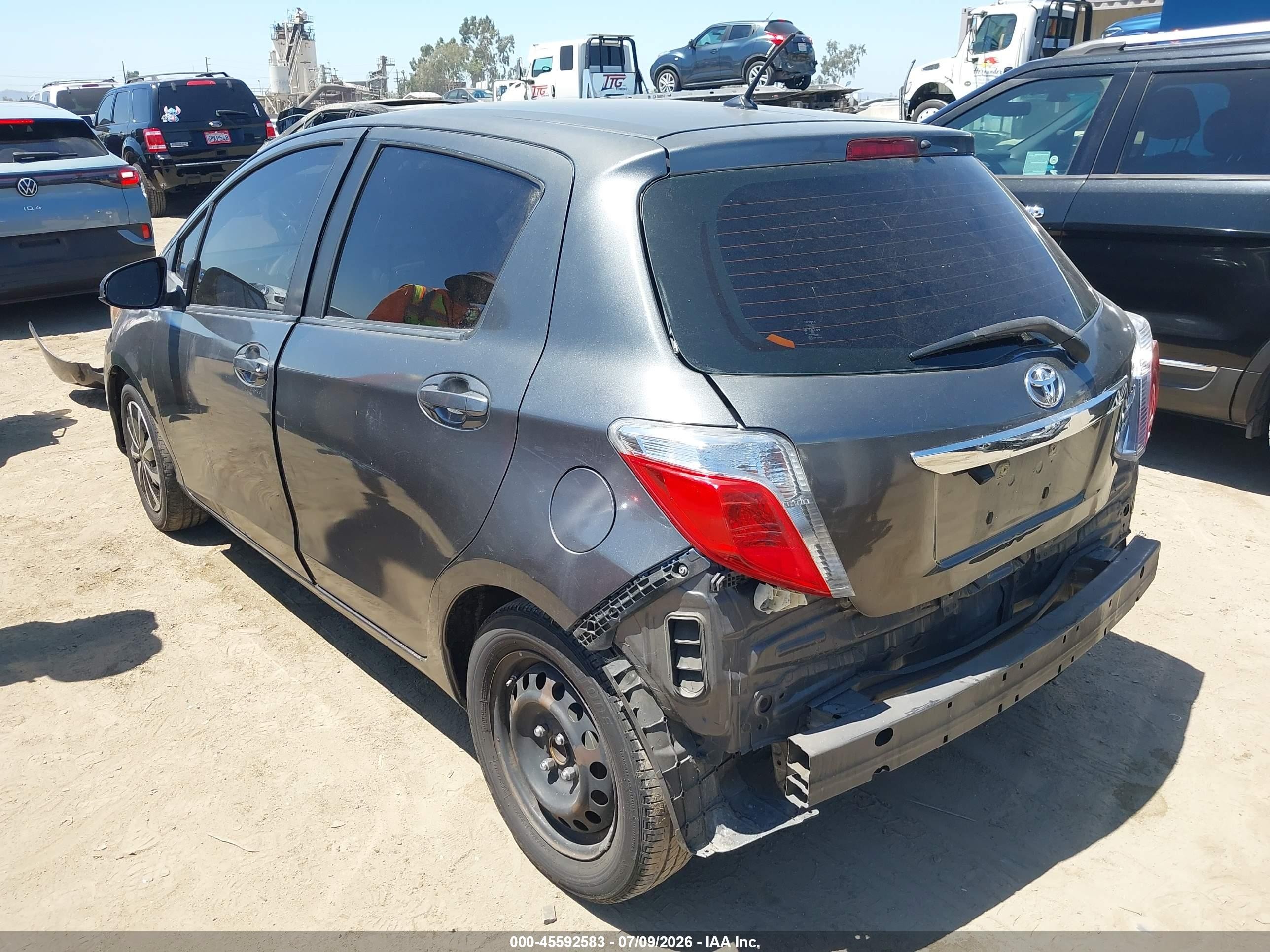 2012 Toyota Yaris Le Gray vin: JTDKTUD37CD523394