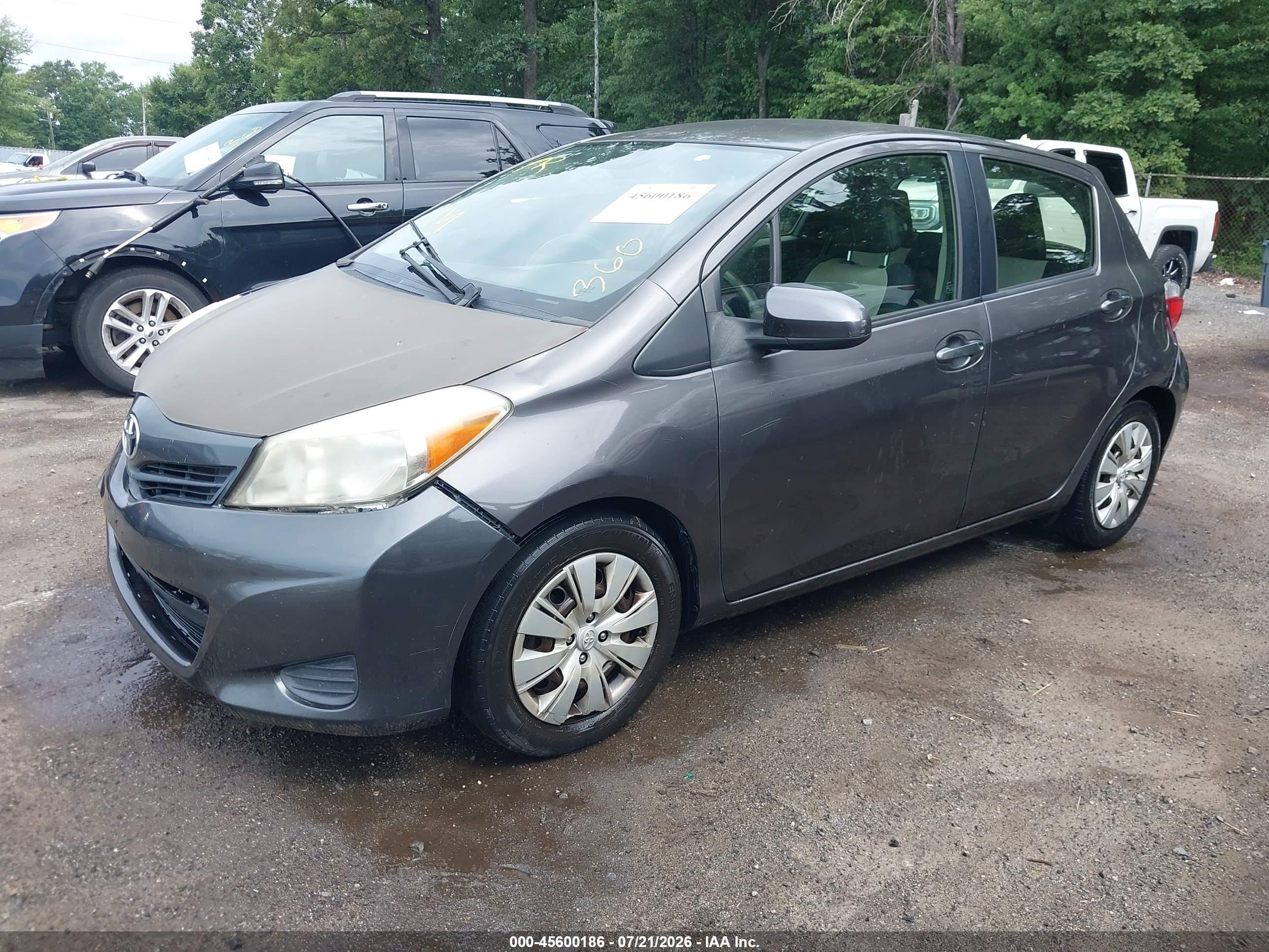2012 Toyota Yaris Le Gray vin: JTDKTUD37CD538414