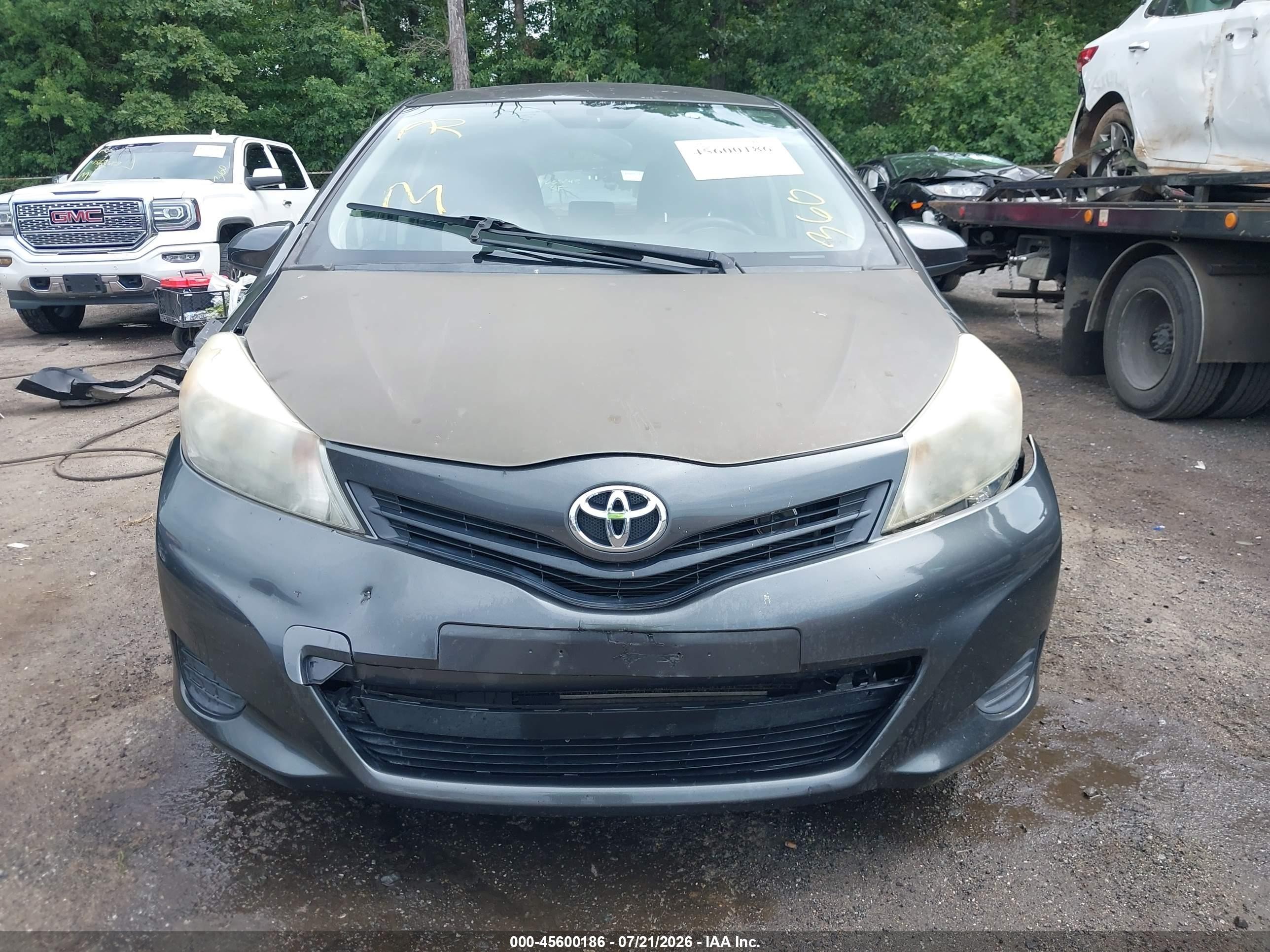 2012 Toyota Yaris Le Gray vin: JTDKTUD37CD538414