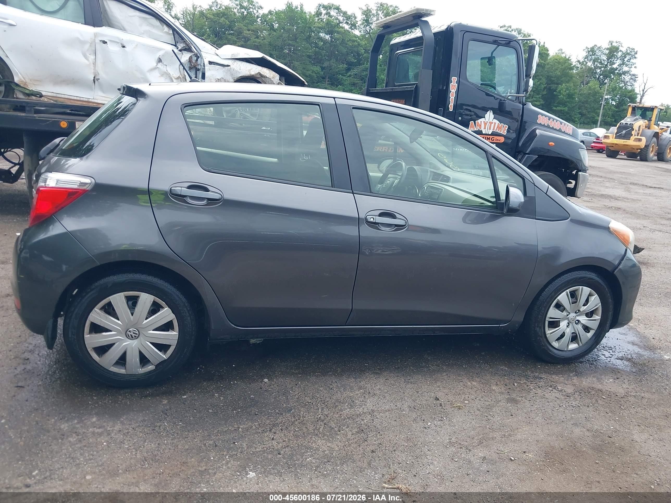 2012 Toyota Yaris Le Gray vin: JTDKTUD37CD538414