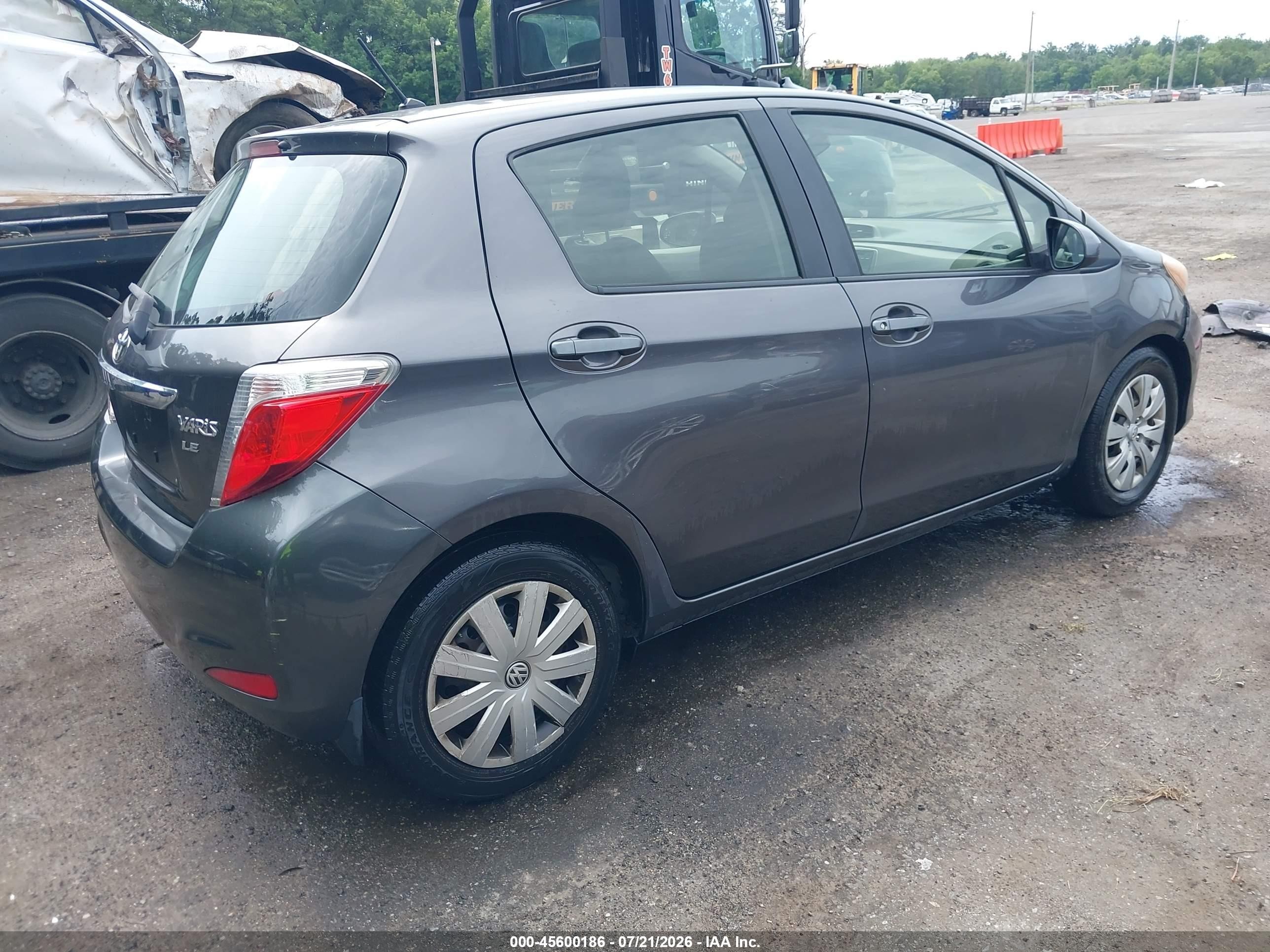 2012 Toyota Yaris Le Gray vin: JTDKTUD37CD538414