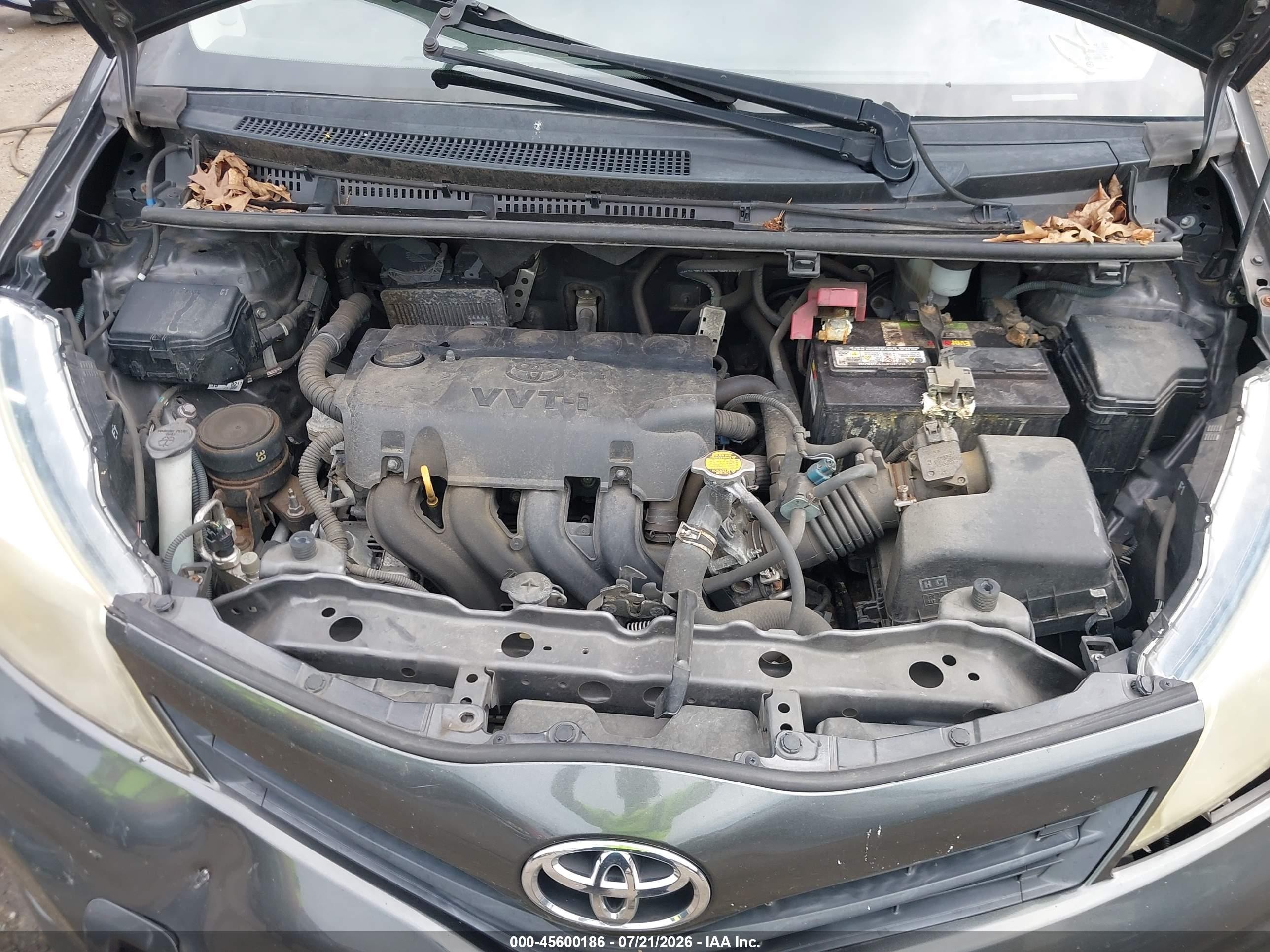 2012 Toyota Yaris Le Gray vin: JTDKTUD37CD538414