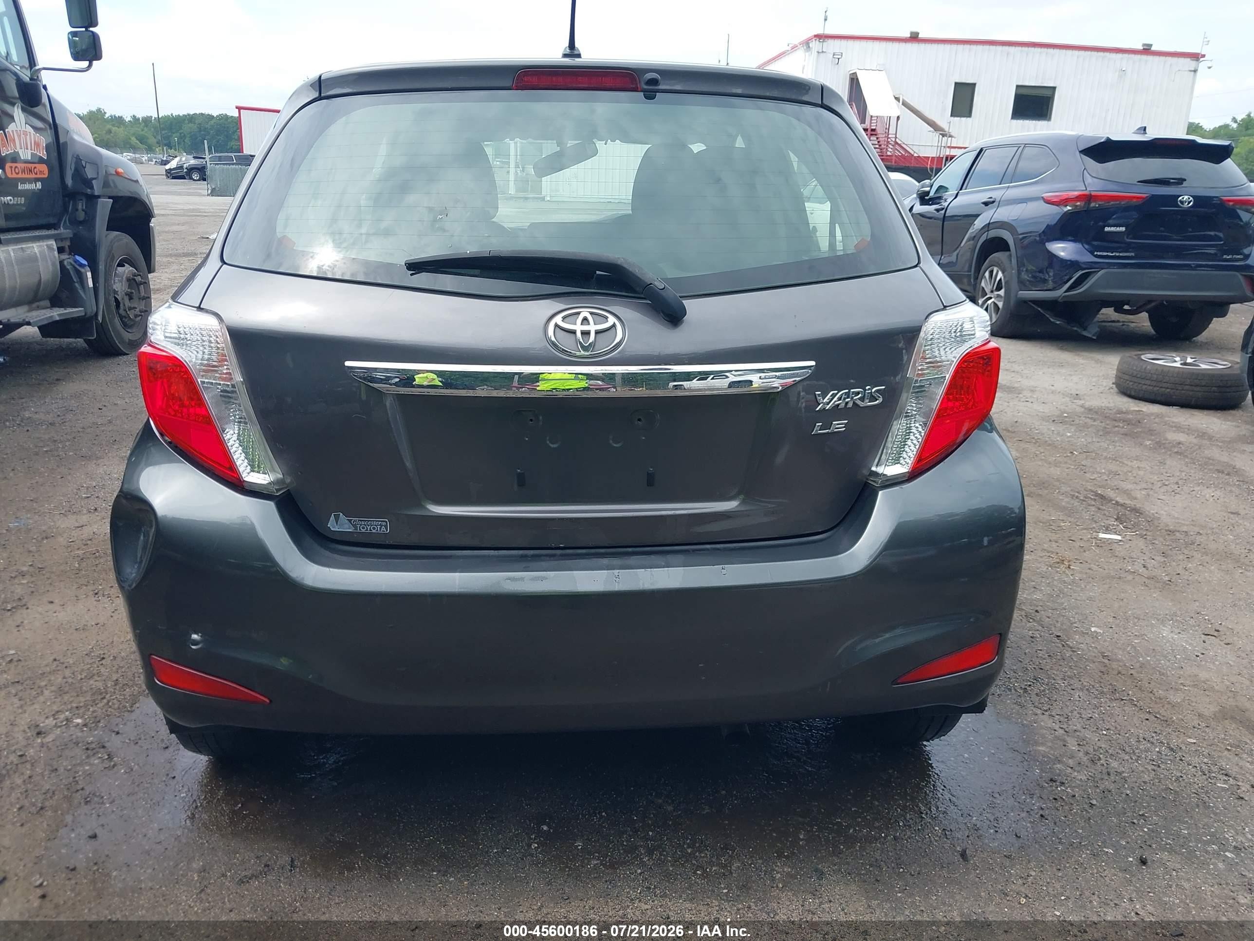 2012 Toyota Yaris Le Gray vin: JTDKTUD37CD538414