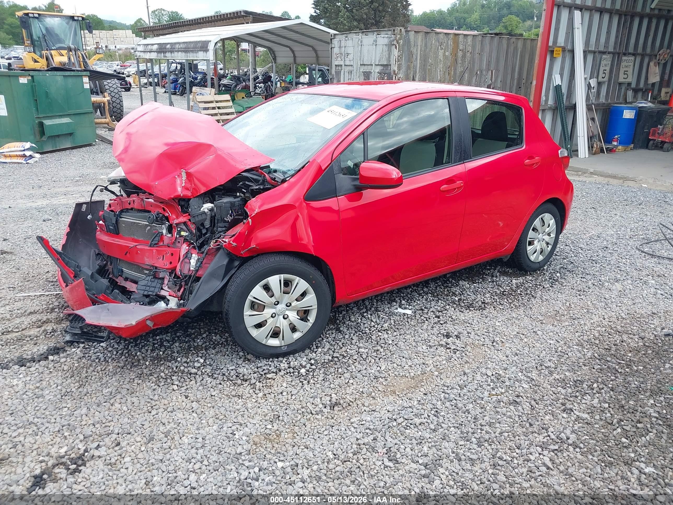 2013 Toyota Yaris L Red vin: JTDKTUD37DD555151