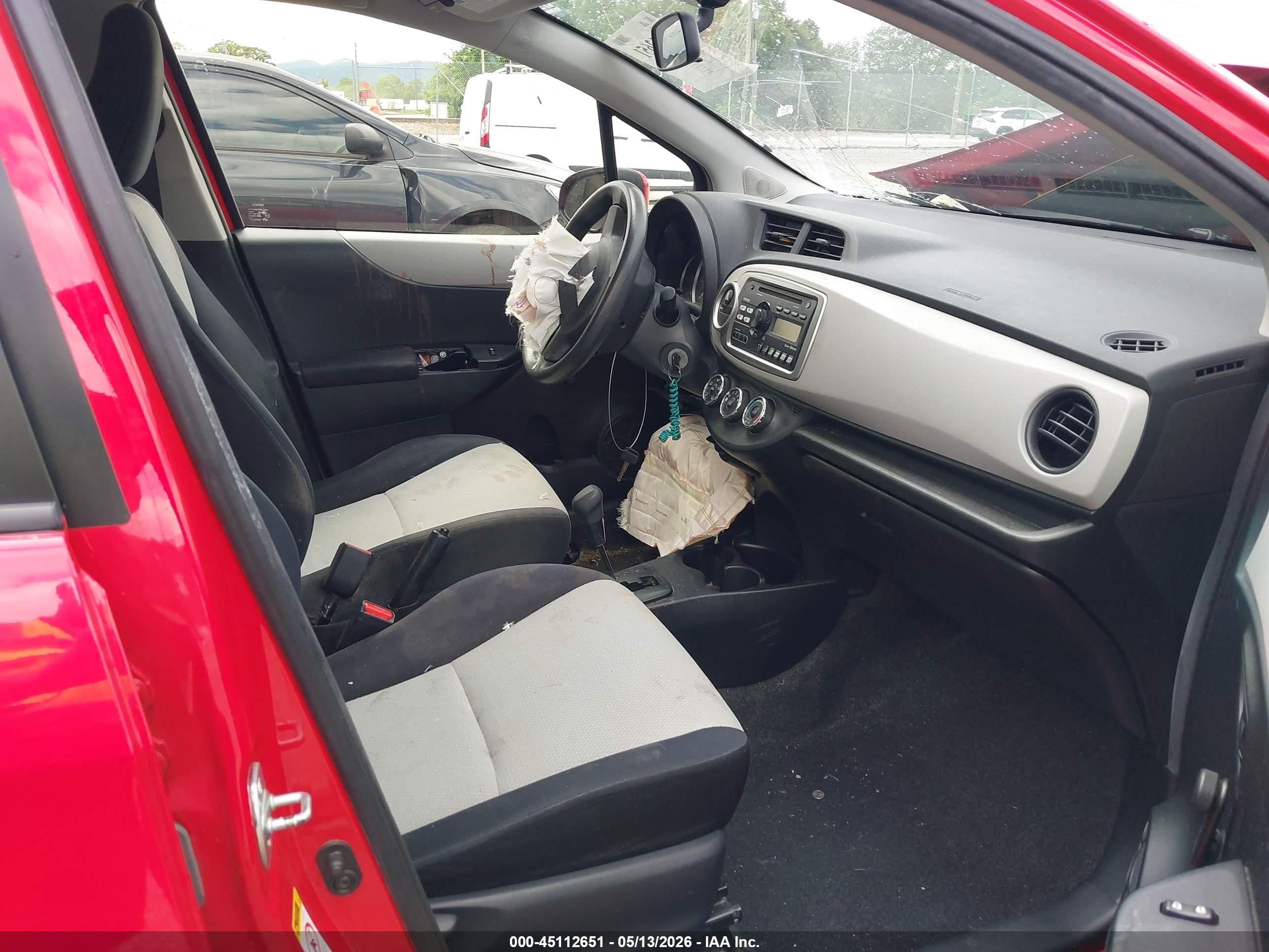 2013 Toyota Yaris L Red vin: JTDKTUD37DD555151