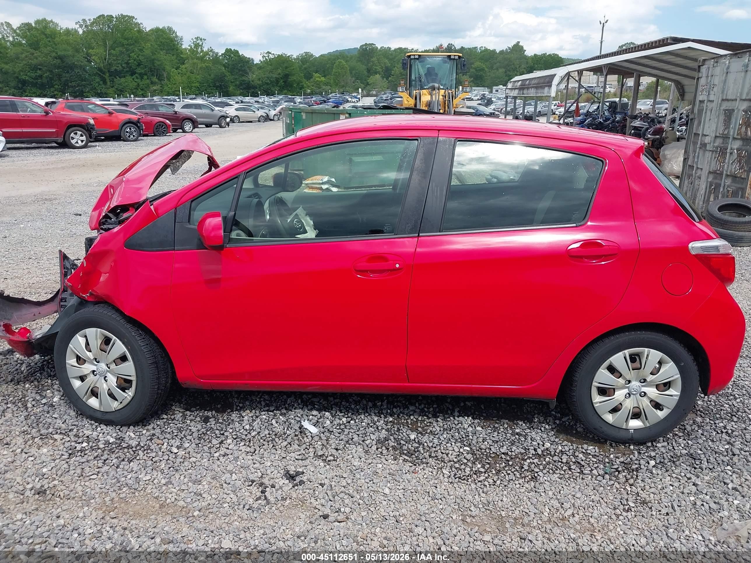 2013 Toyota Yaris L Red vin: JTDKTUD37DD555151