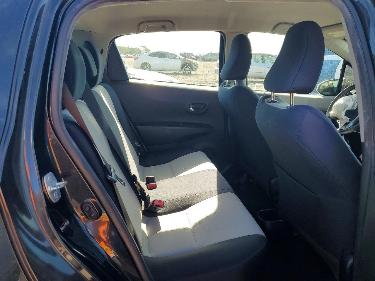 2013 Toyota Yaris 5-door Le Черный vin: JTDKTUD37DD559622