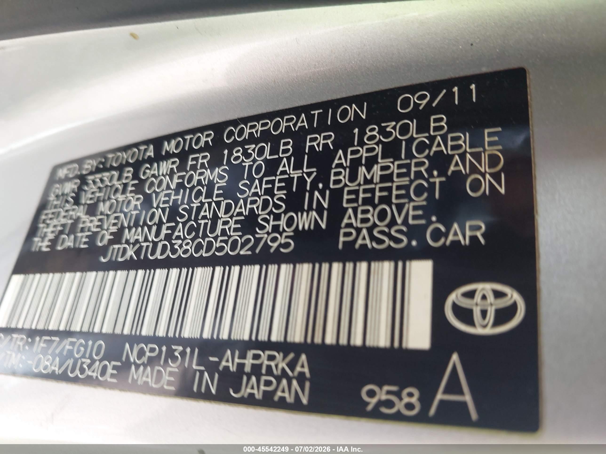 2012 Toyota Yaris Le Silver vin: JTDKTUD38CD502795