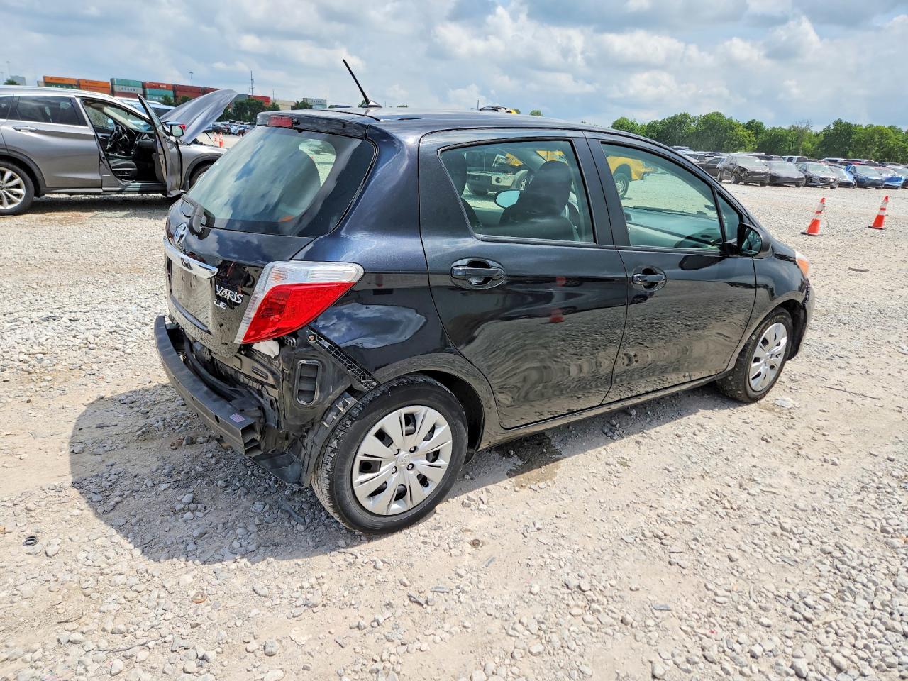 2012 Toyota Yaris 5-door Le Черный vin: JTDKTUD38CD504742