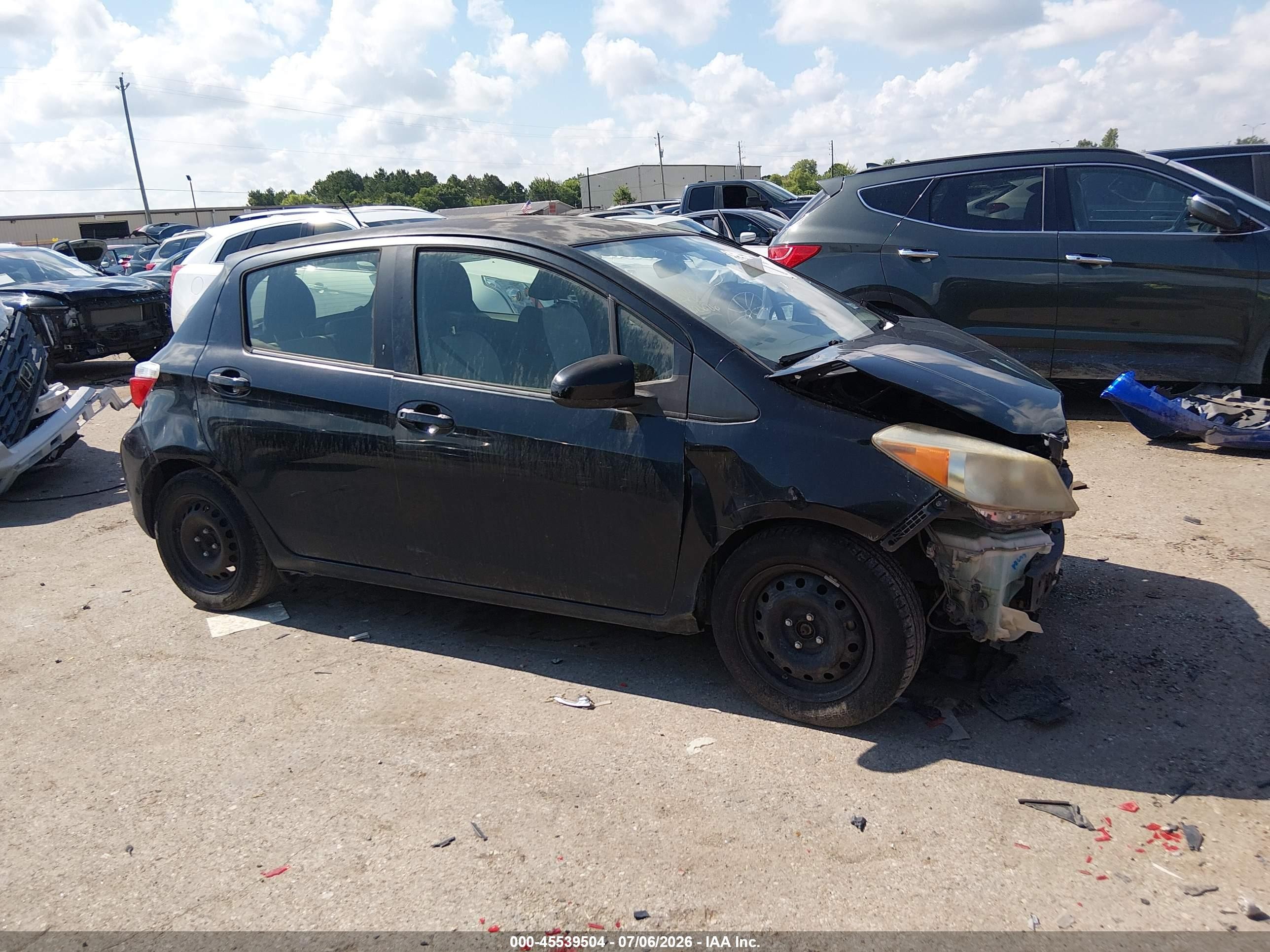 2013 Toyota Yaris Le Black vin: JTDKTUD38DD542537
