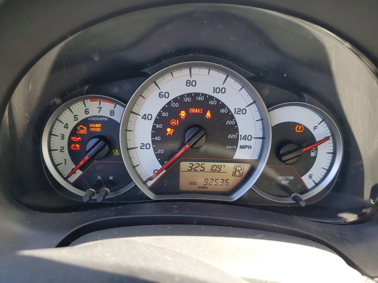 2013 Toyota Yaris 5-door Se Silver vin: JTDKTUD38DD548435