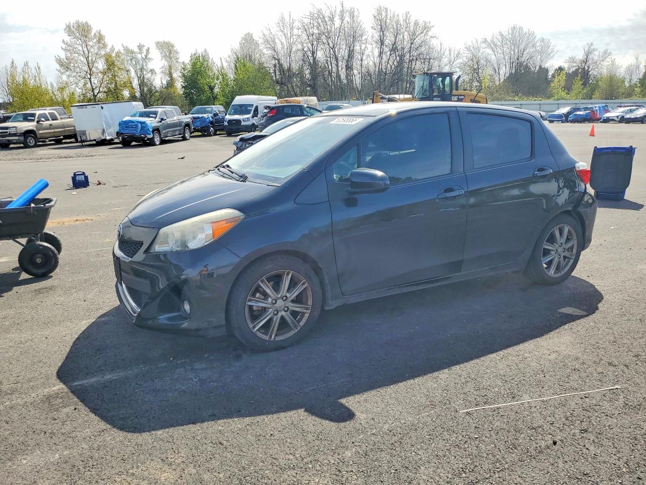 2013 Toyota Yaris 5-door Se Black vin: JTDKTUD38DD549195