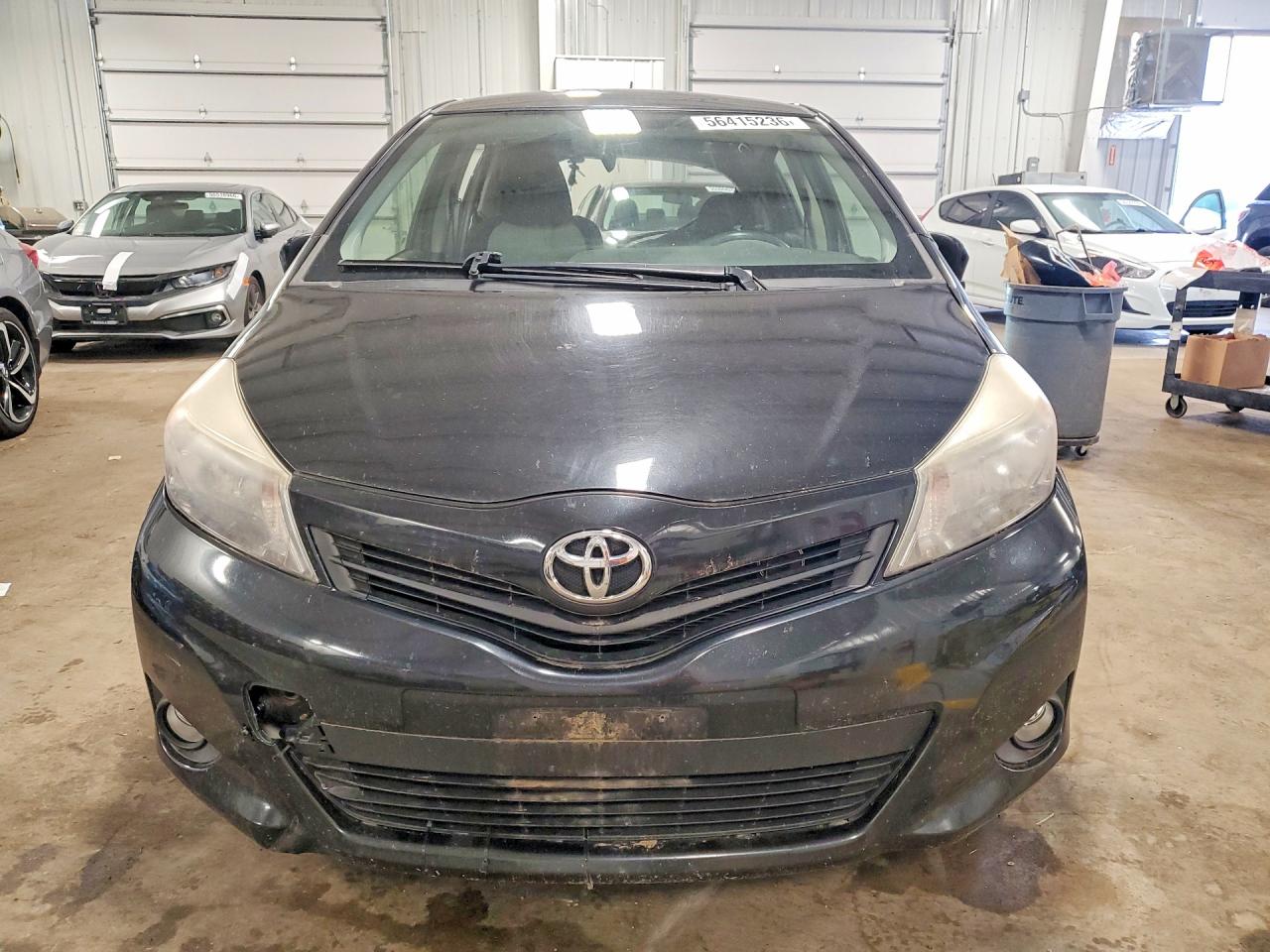 2013 Toyota Yaris 5-door Le Black vin: JTDKTUD38DD554283