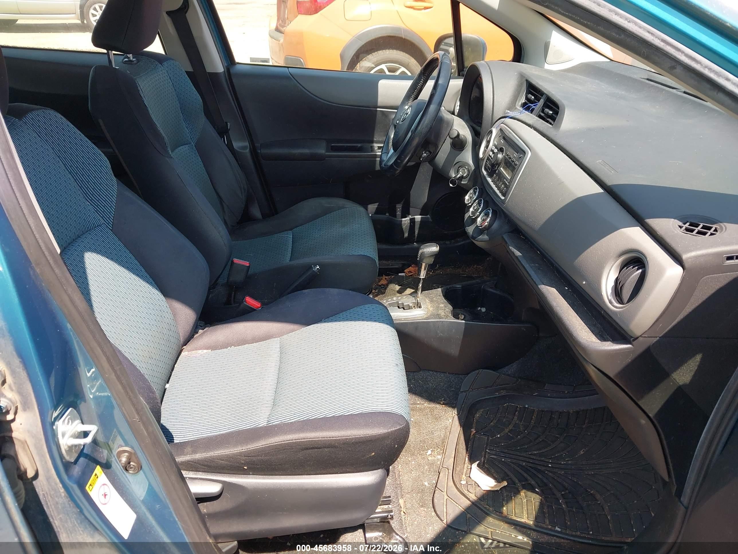 2014 Toyota Yaris Se (tmc/cbu Plant) Teal vin: JTDKTUD38ED577273