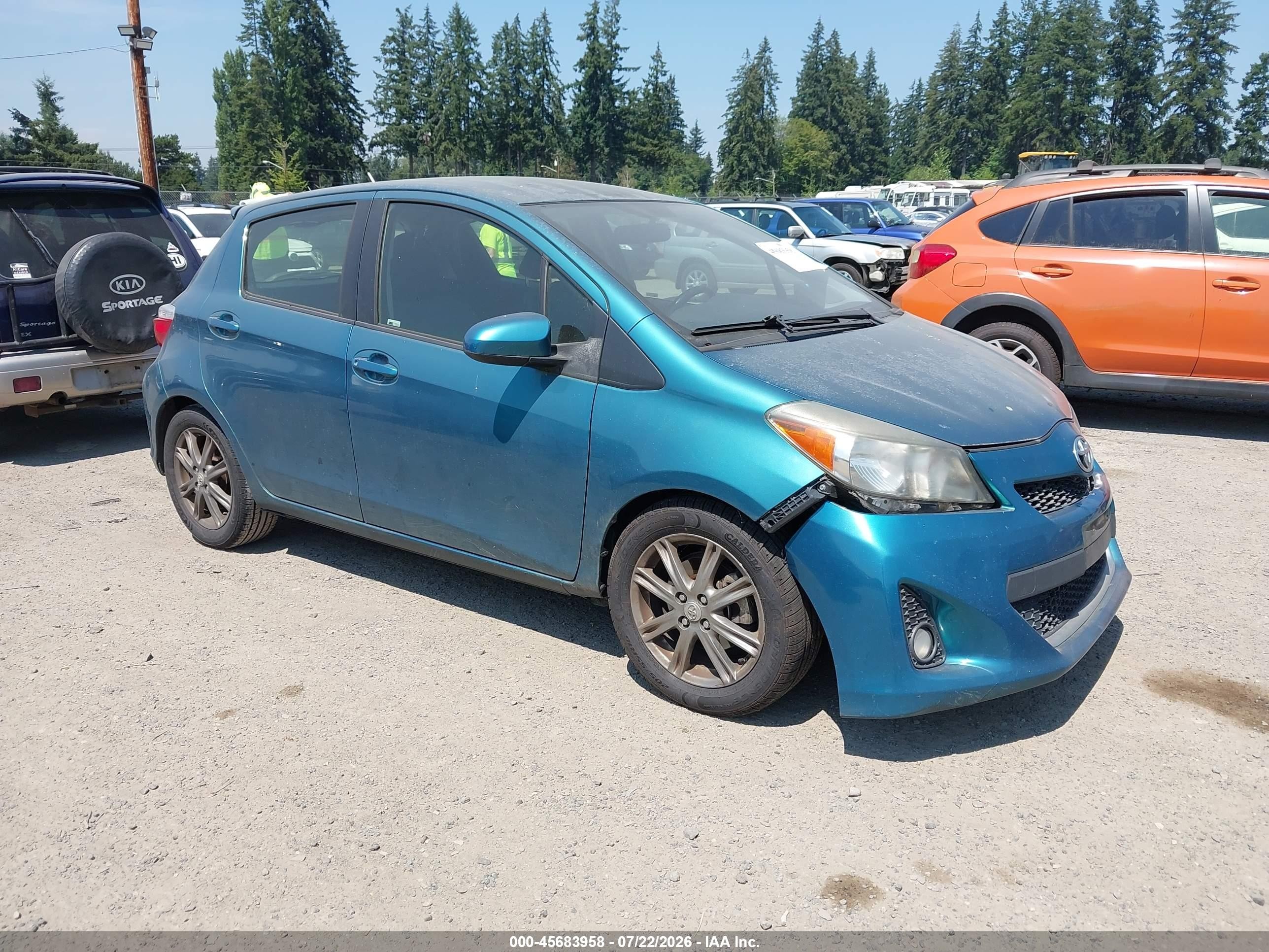 2014 Toyota Yaris Se (tmc/cbu Plant) Teal vin: JTDKTUD38ED577273