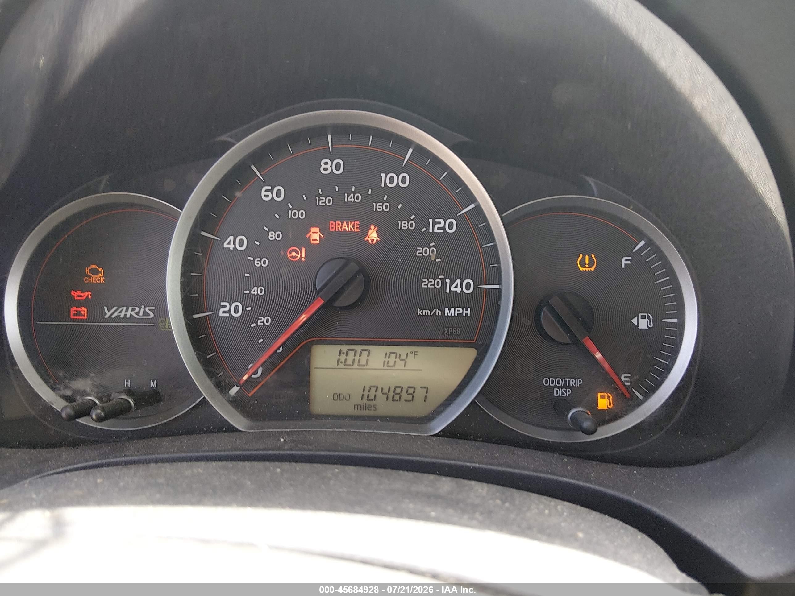 2012 Toyota Yaris L Red vin: JTDKTUD39CD504040