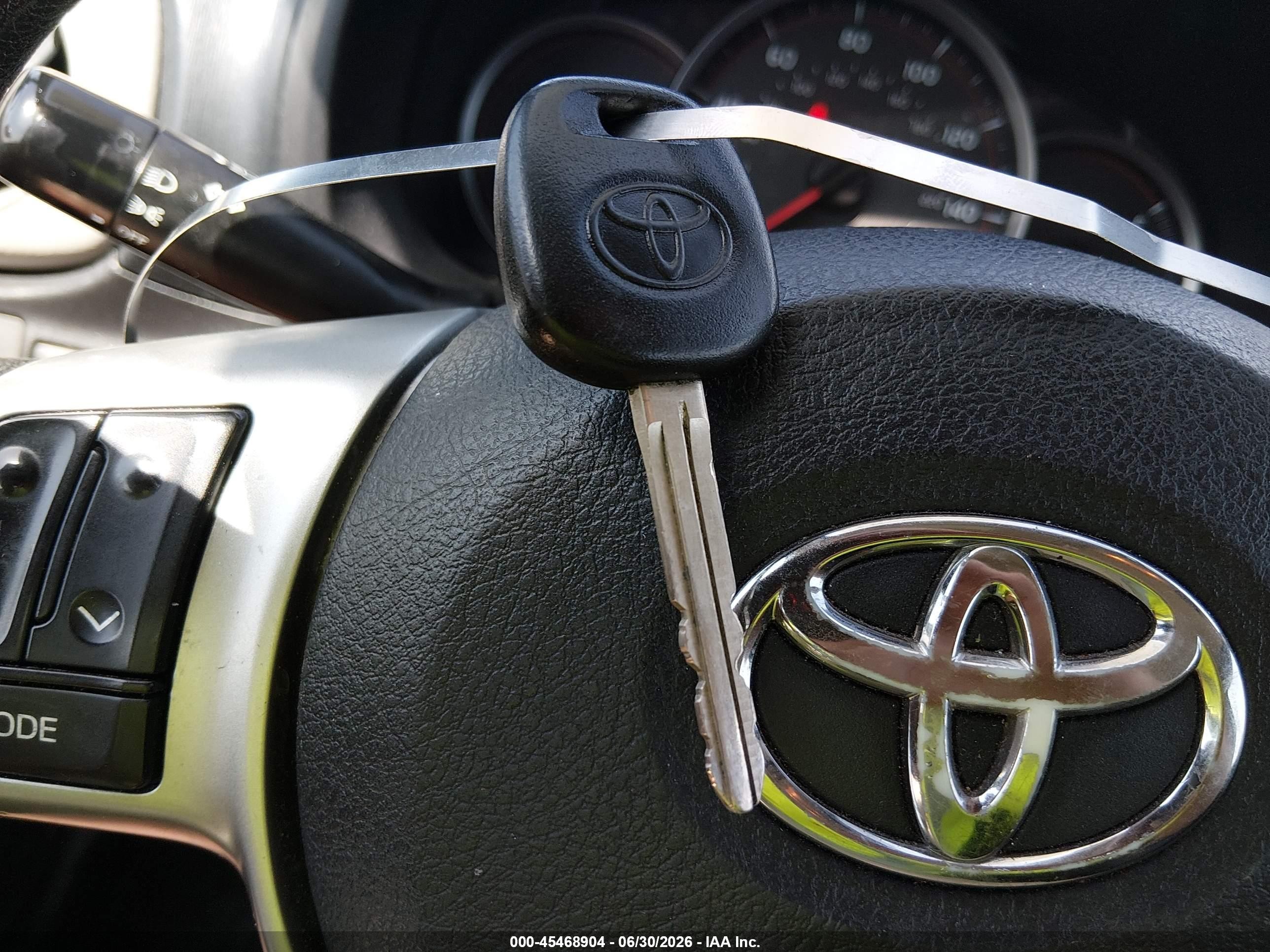 2012 Toyota Yaris Le Белый vin: JTDKTUD39CD514650